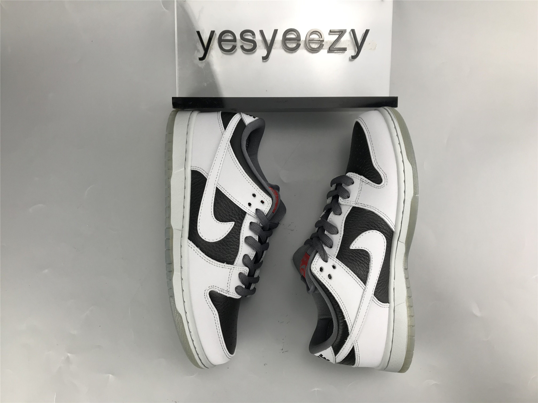 ua nike atlas x dunk low preM1vm sb