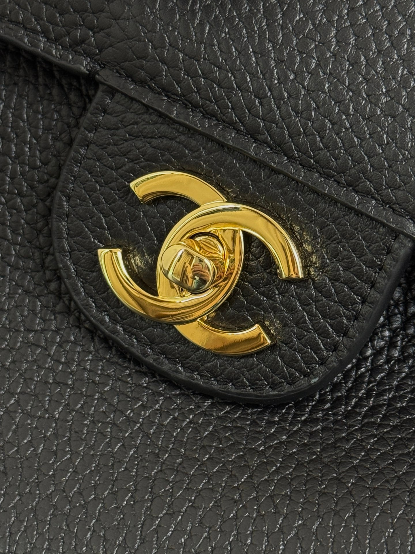 Chanel Maxi Flap Bag AS6233 26x38.5x11cm