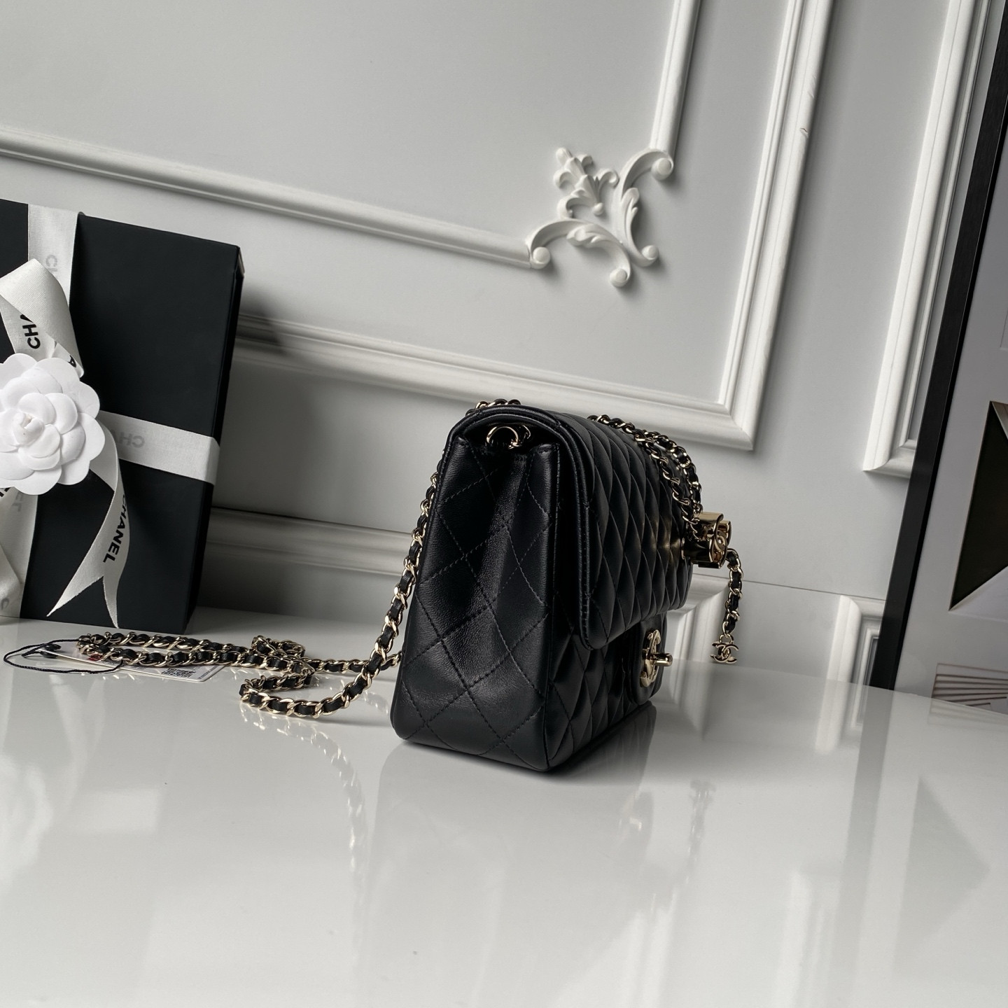 Chanel Classic Flap Handbag CF AS5756 14.5x23.5x7cm