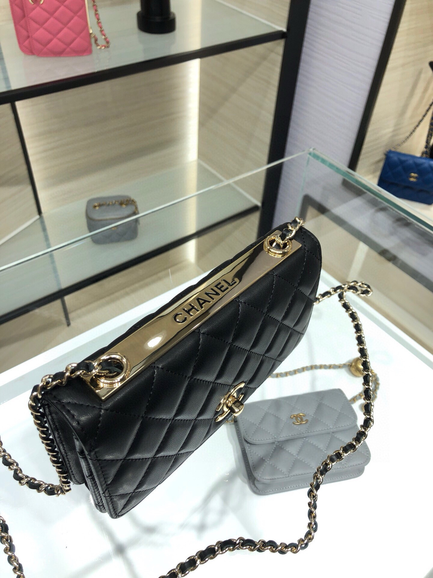 Chanel WOC Trendy CC Wallet On Chain 19x12x3.5cm