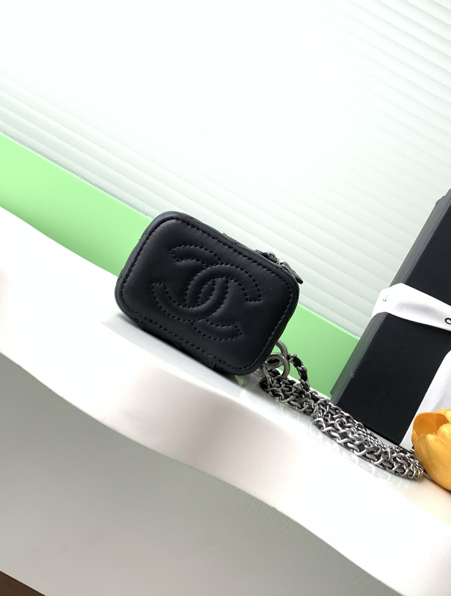 Chanel Small Vanity with Chain 8.5x11x7cm