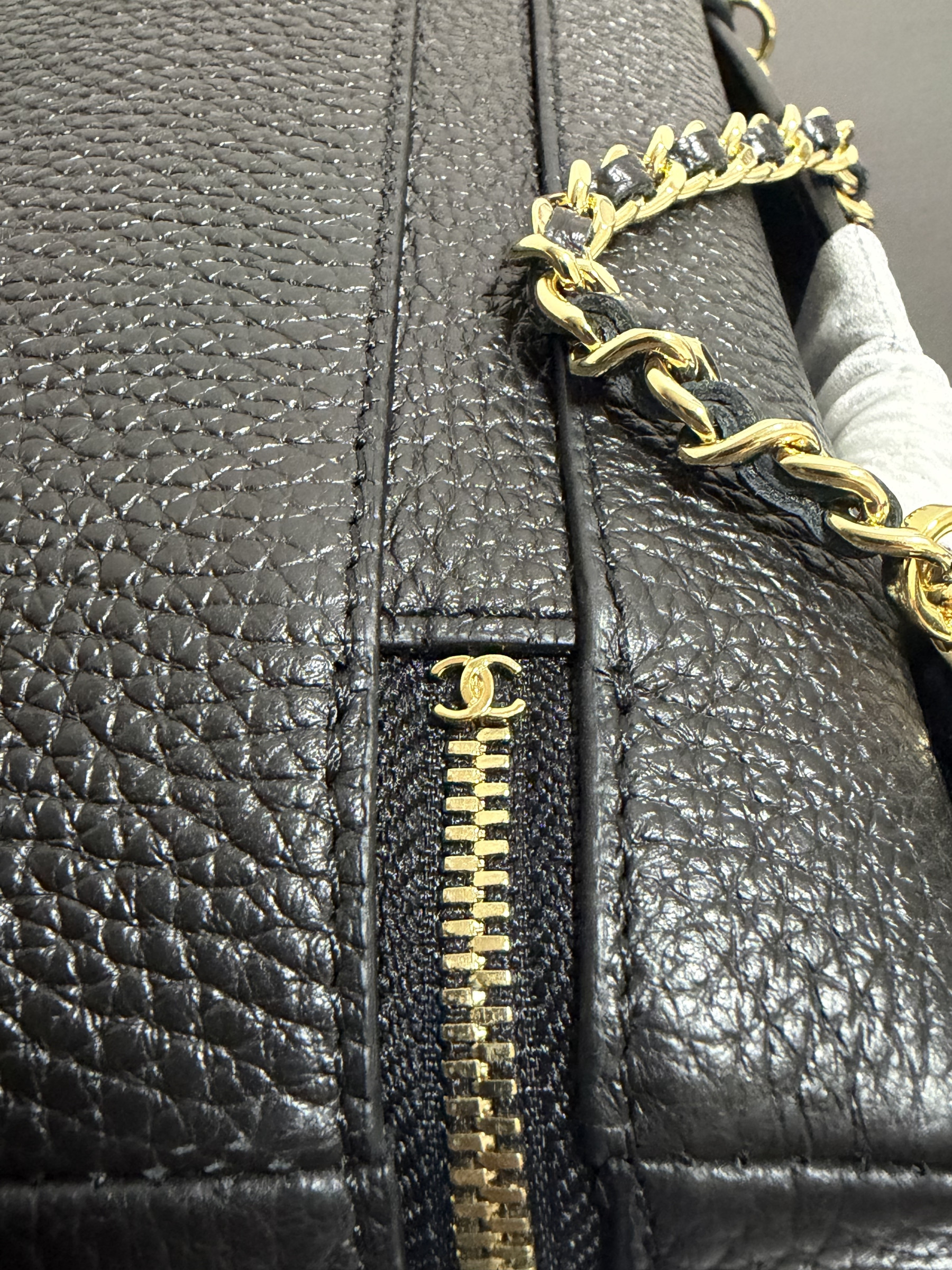 CHANEL Classic Vanity with chain Handbag AP5347 15x23x5cm