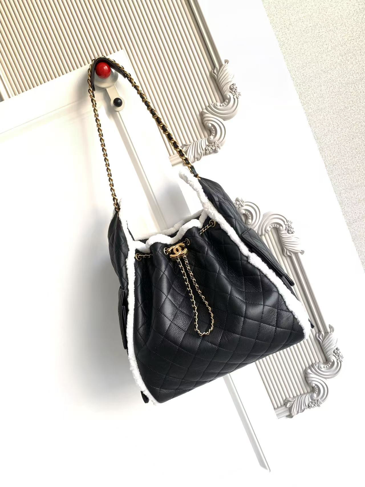 CHANEL 25C Bucket BAG 40x30x15cm