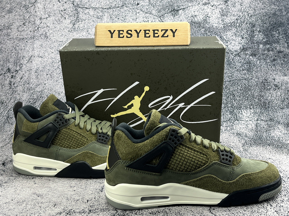 UA AIR JORDAN 4 RETRO SE 