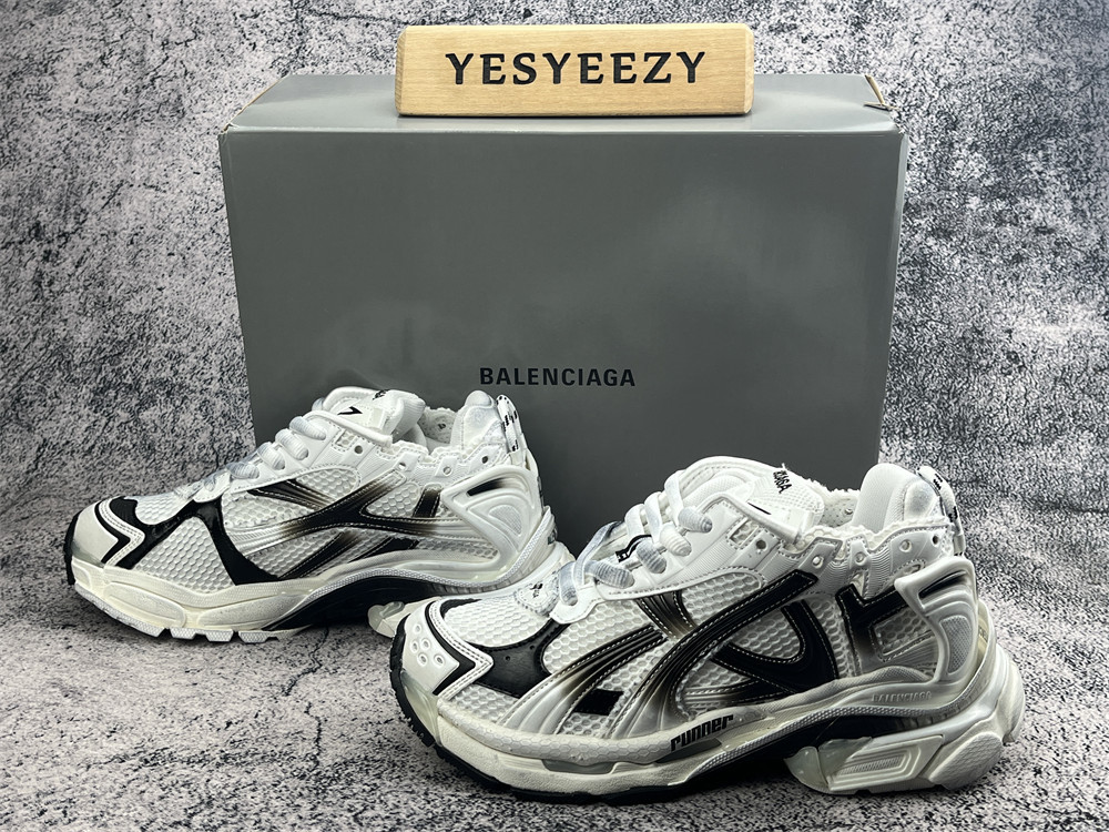 UA Balenciaga Runner Sneaker