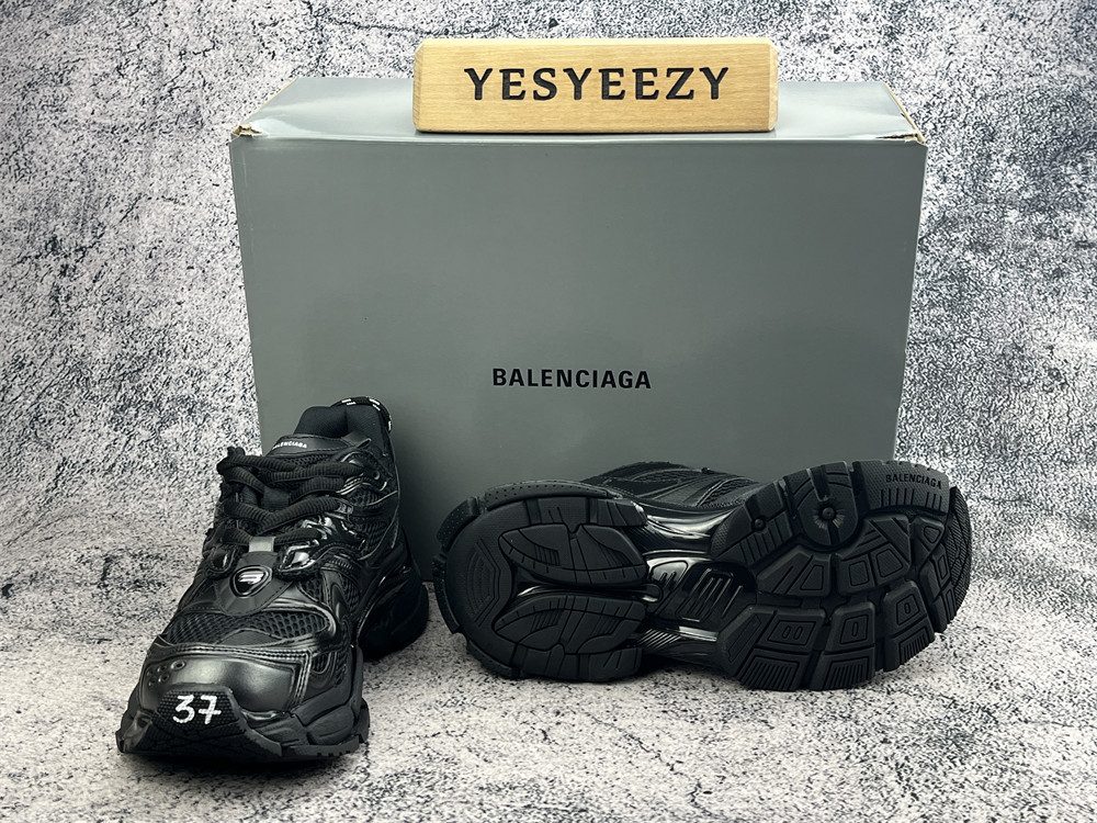 UA Balenciaga Runner Sneaker