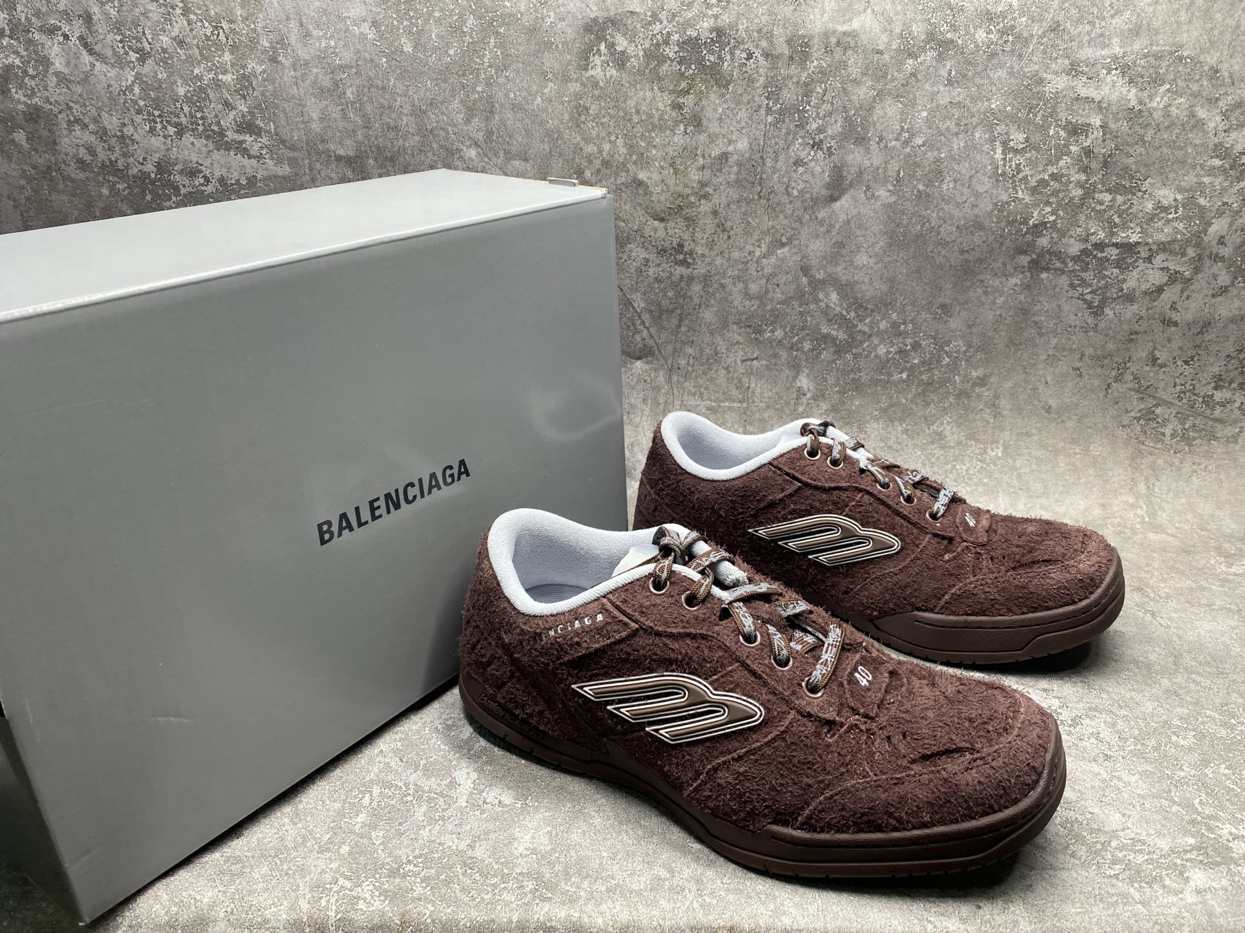UA Balenciaga Hamptons Worn-out Sneaker (run one size large)