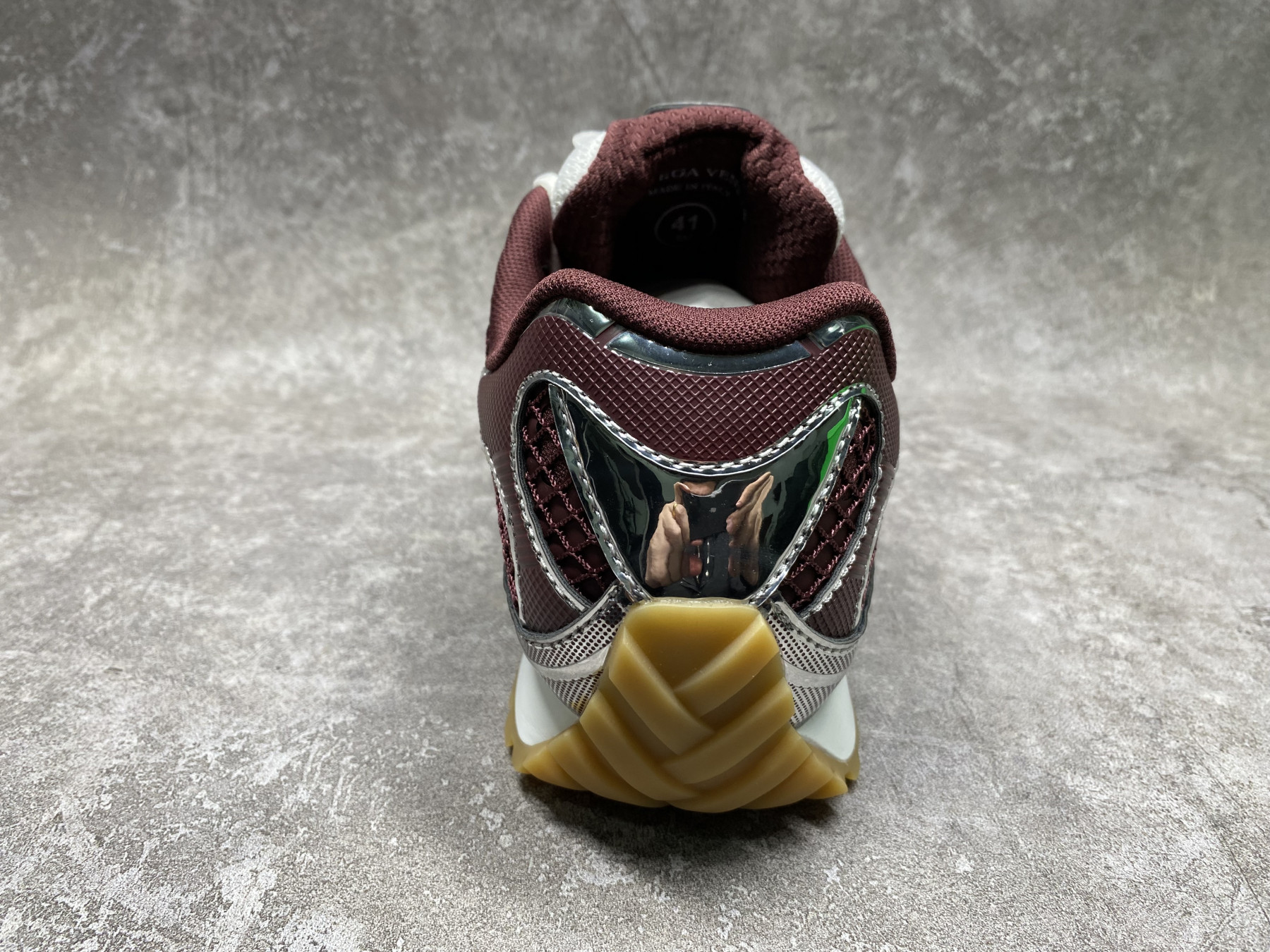 ua b0tt*ga Ven*ta orbit sneaker
