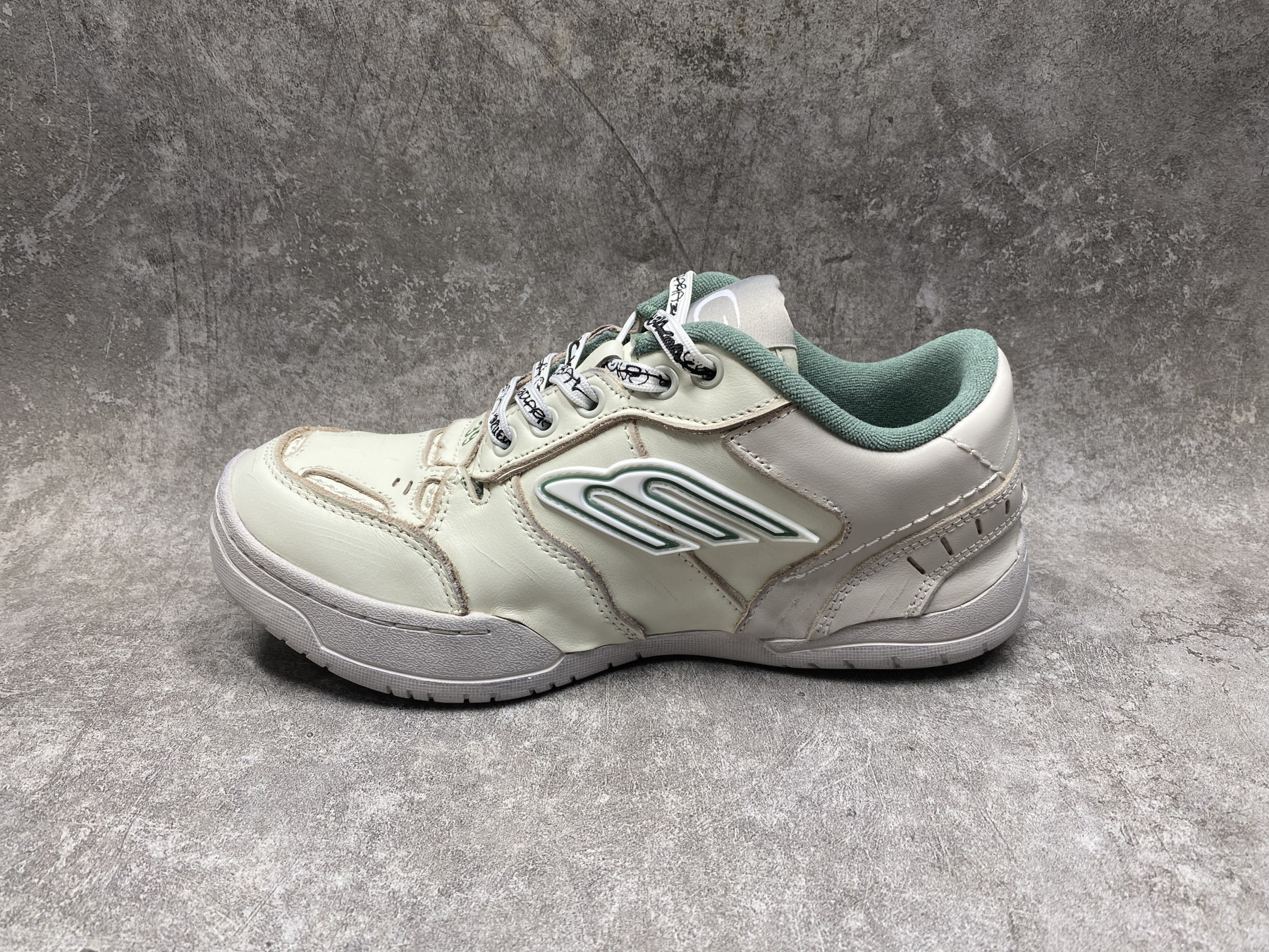 UA Balenciaga Hamptons Worn-out Sneaker (run one size large)