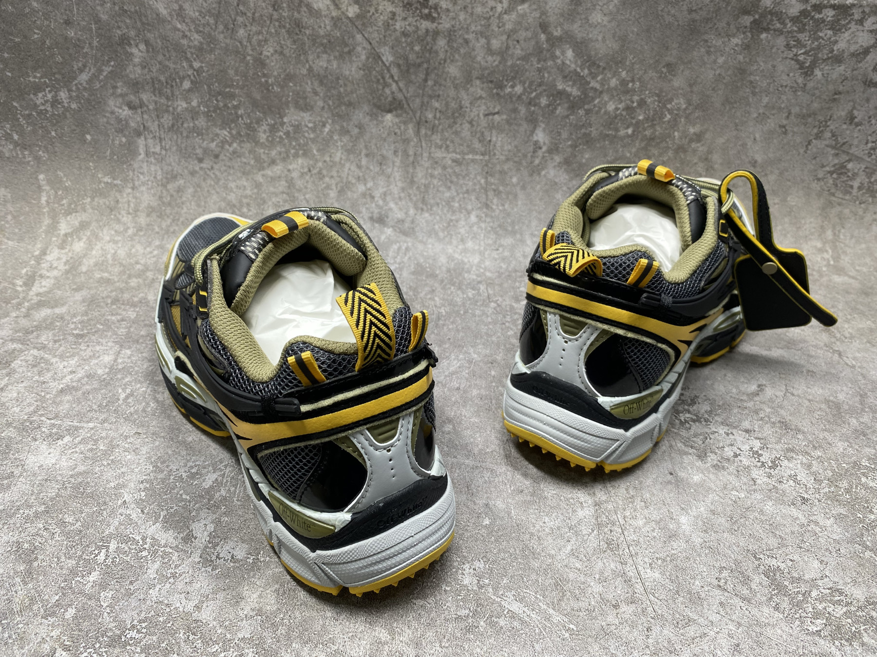UA Off-White "BE RIGHT BACK"