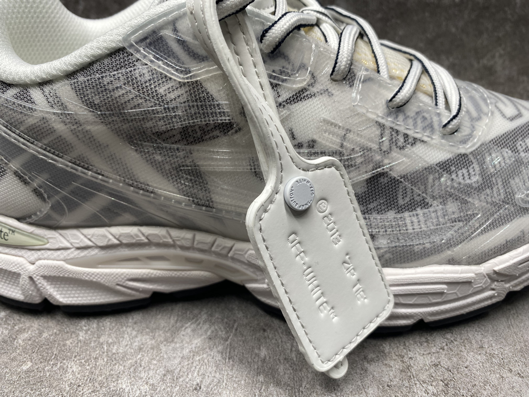 UA Off-White "BE RIGHT BACK"