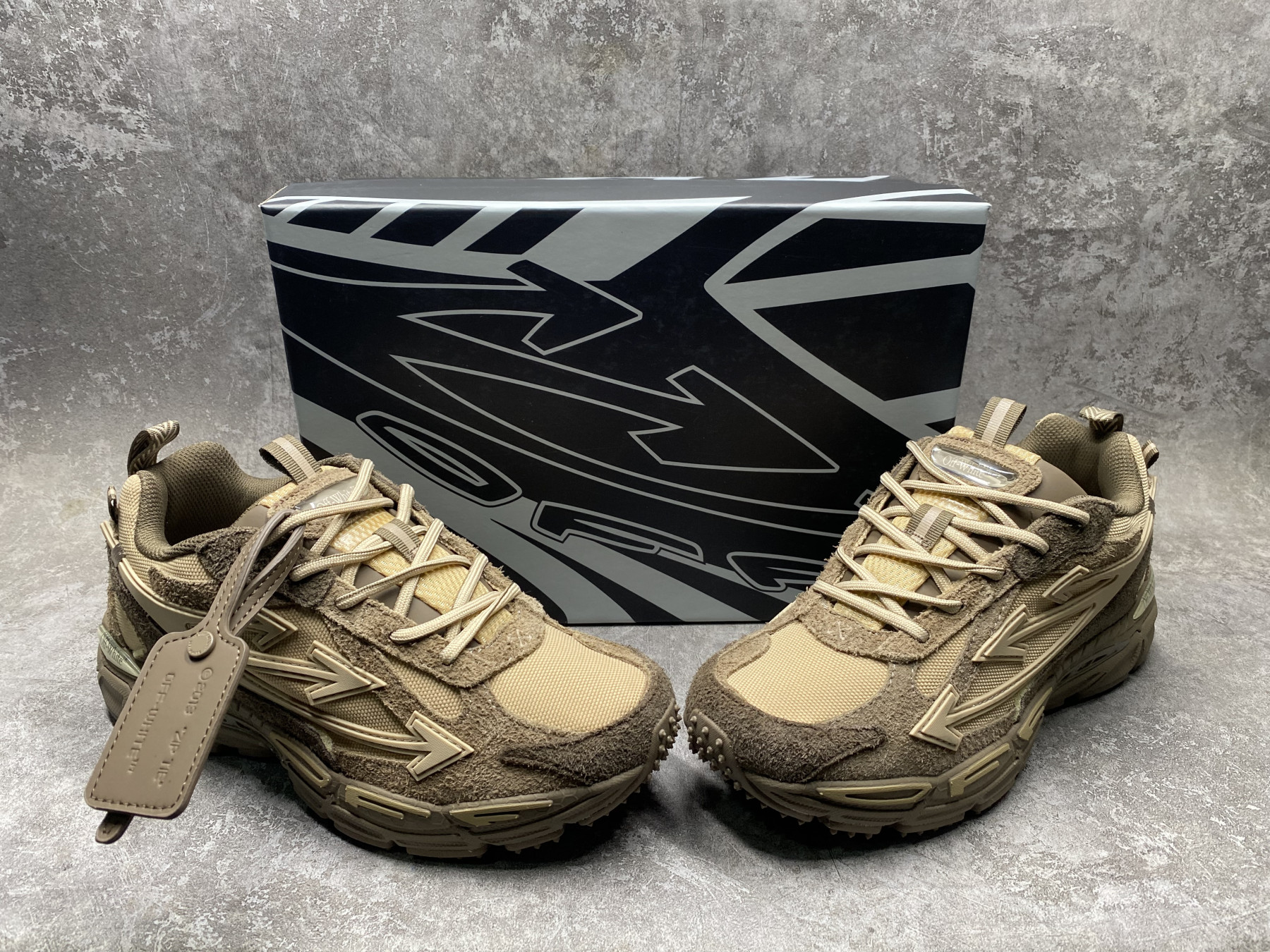 UA Off-White "BE RIGHT BACK"