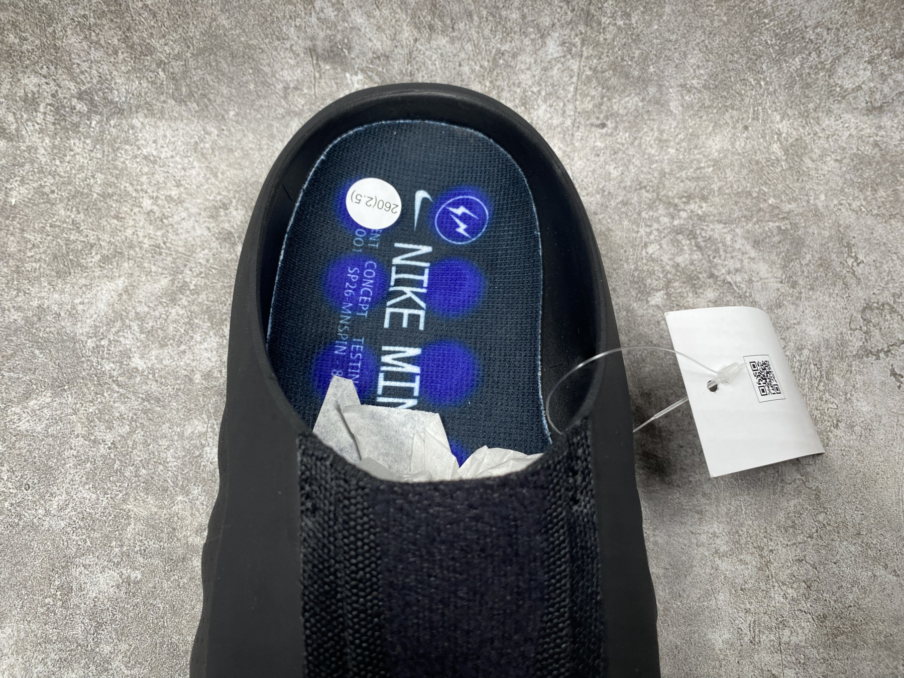 Nike Mind 001 Slide (Runs one size small)