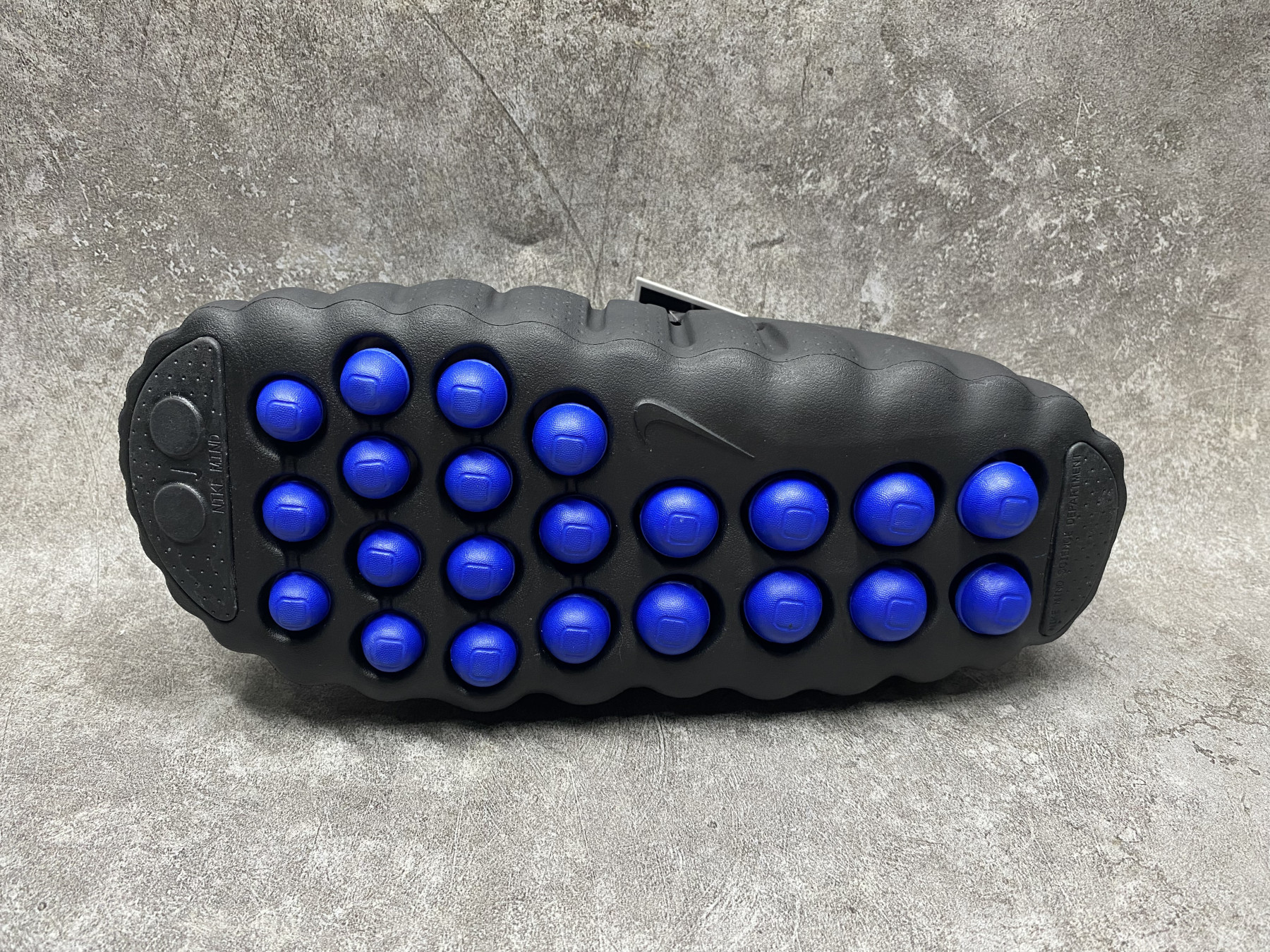 Nike Mind 001 Slide (Runs one size small)