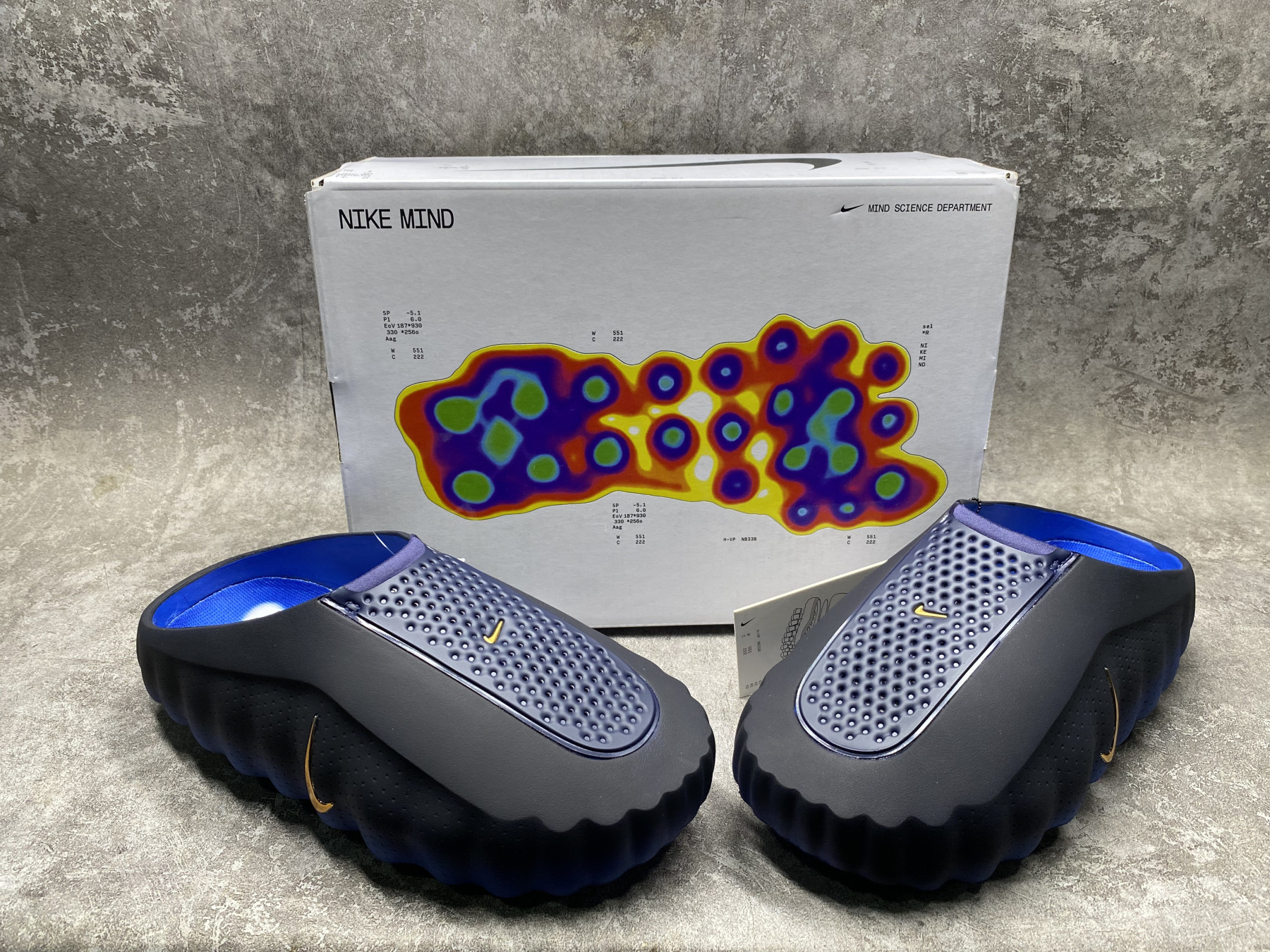 Nike Mind 001 Slide (Runs one size small)