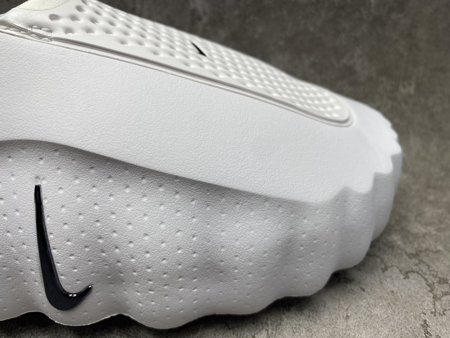 Nike Mind 001 Slide (Runs one size small)