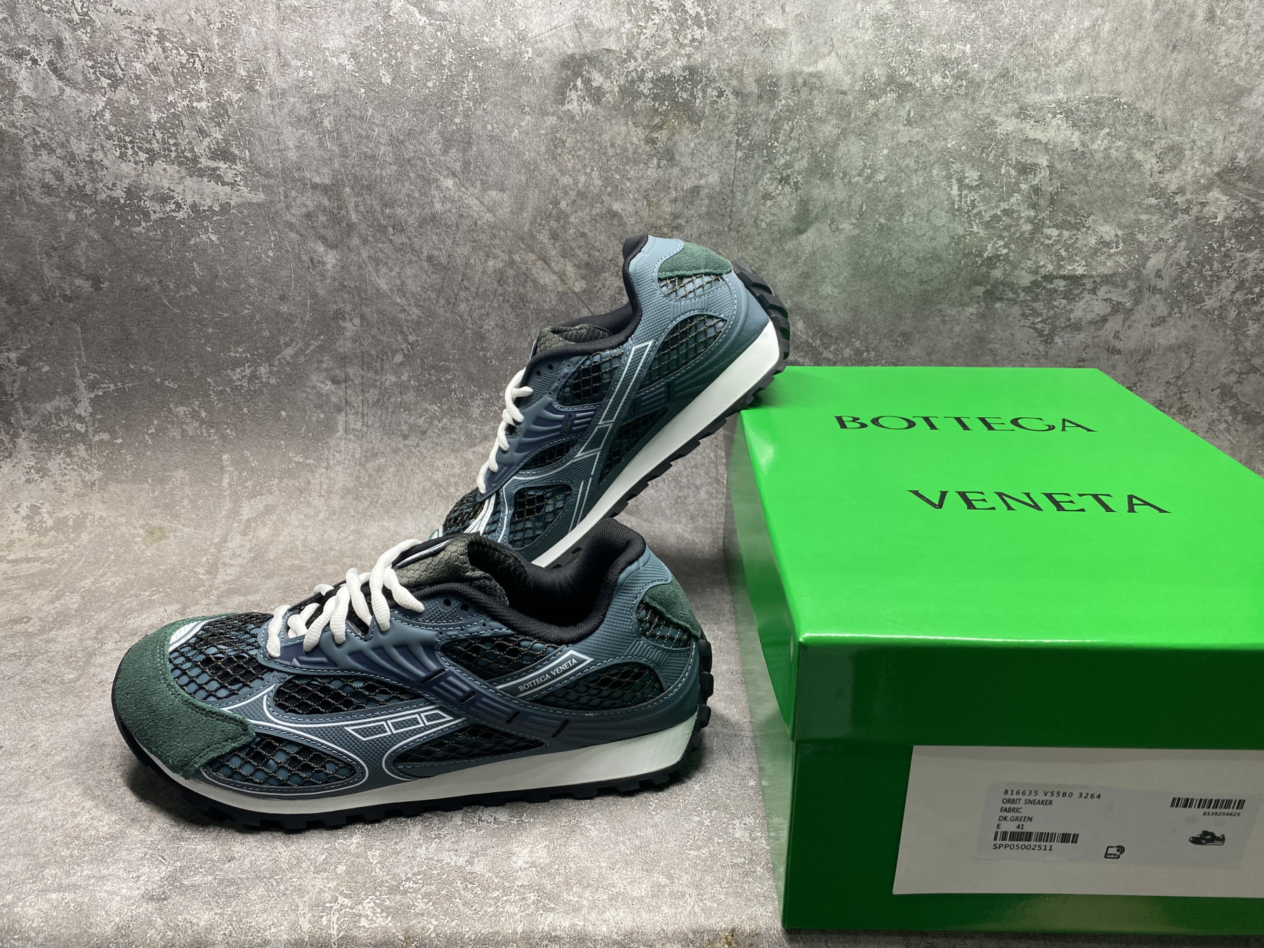 ua b0tt*ga Ven*ta orbit sneaker