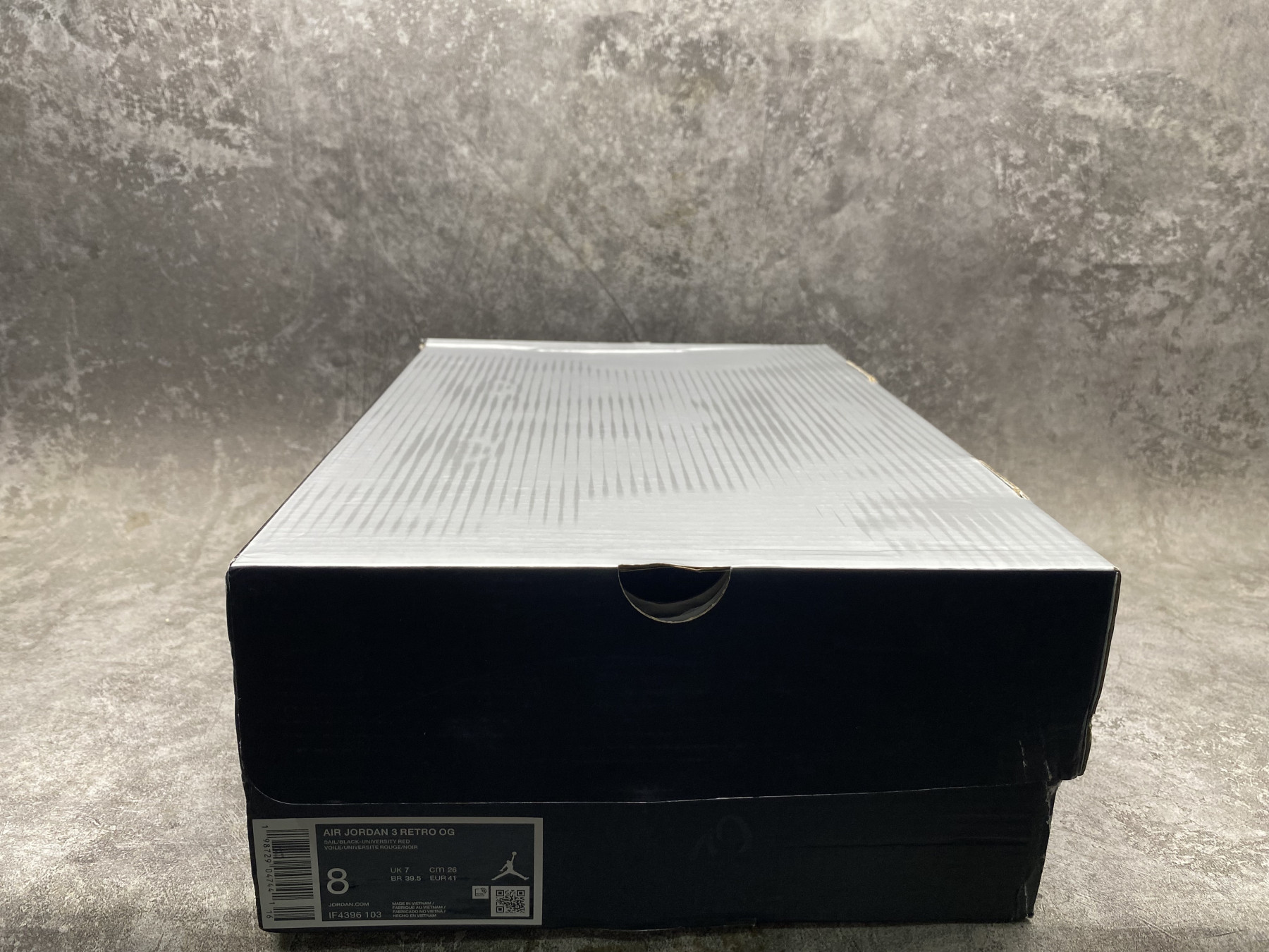 UA AIR JORDAN 3 Retro