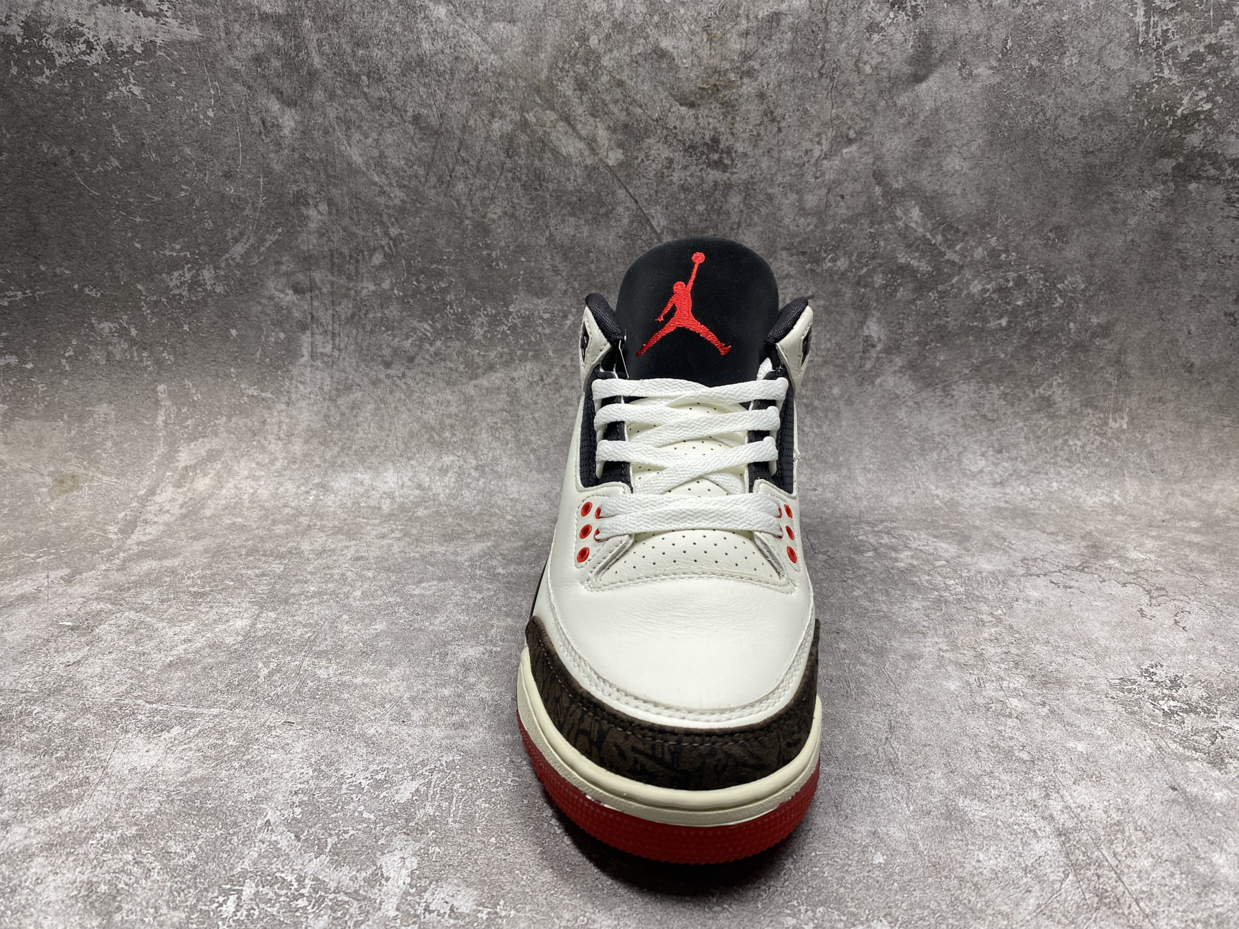 UA AIR JORDAN 3 Retro