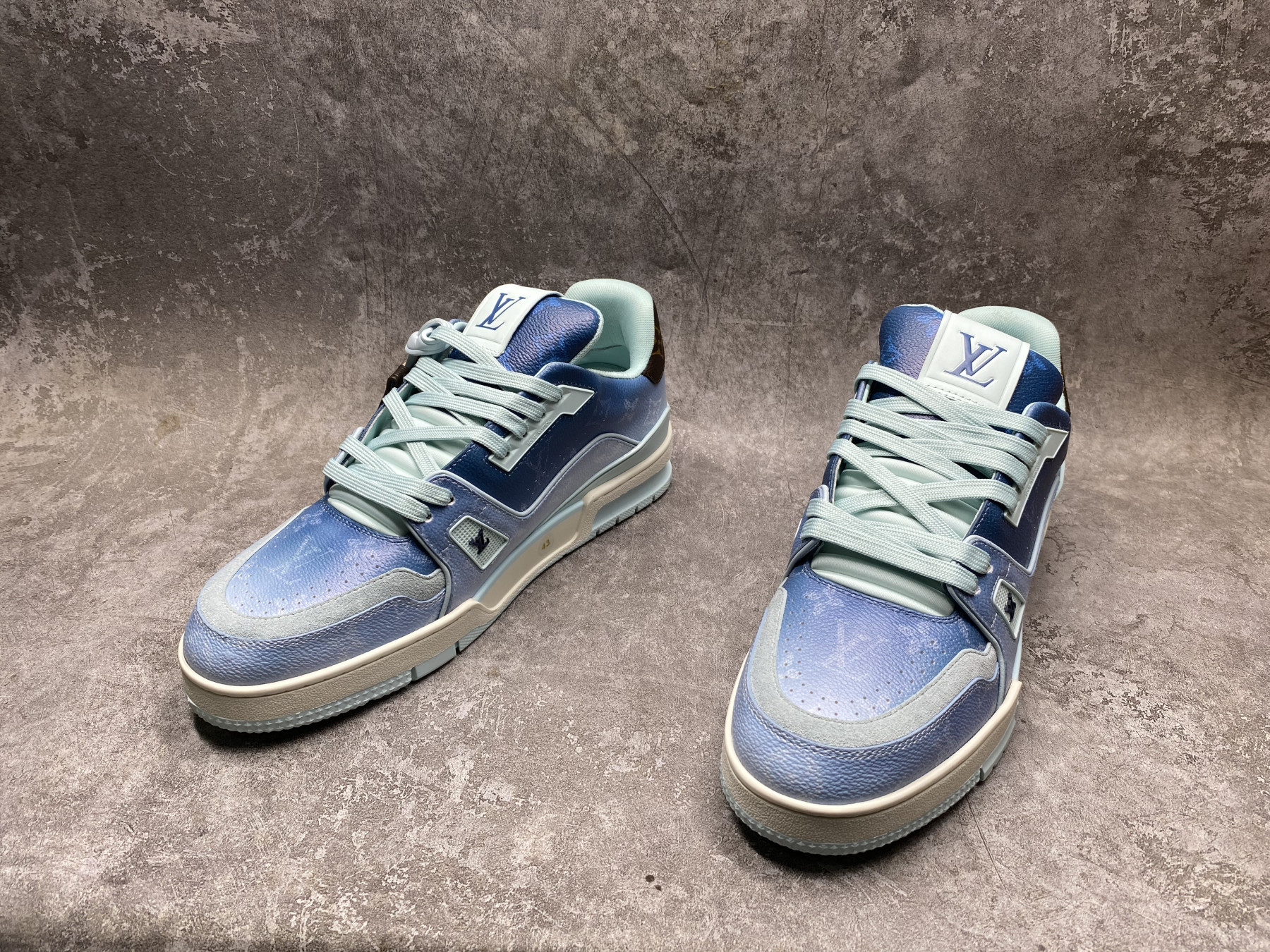 UA LV trainer Sneakers