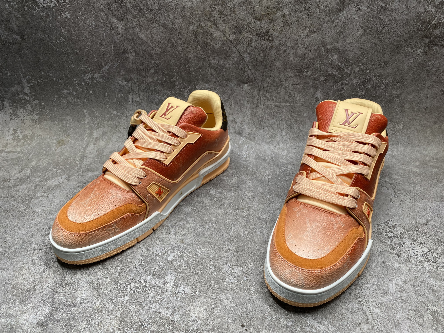 UA LV trainer Sneakers