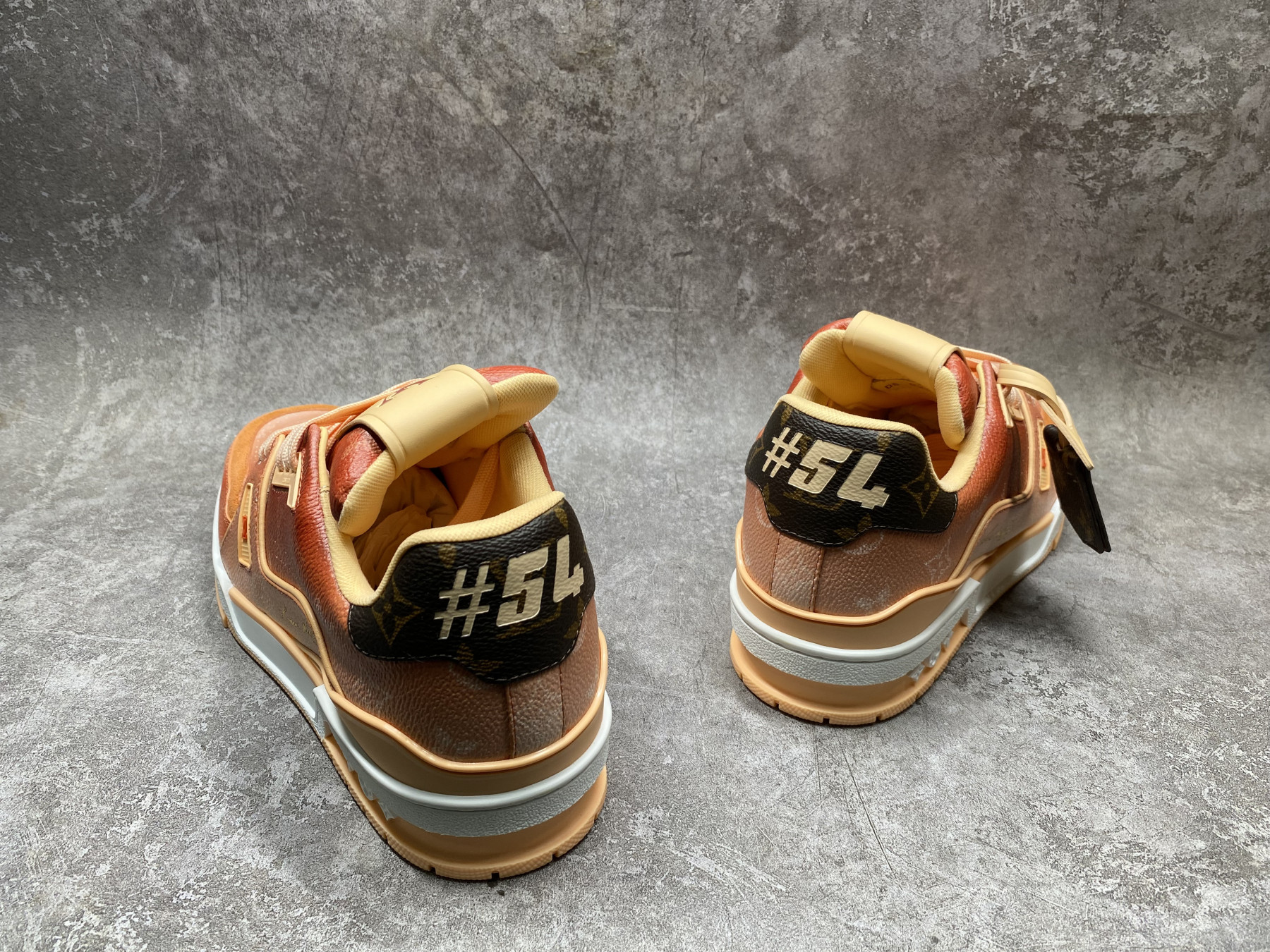 UA LV trainer Sneakers