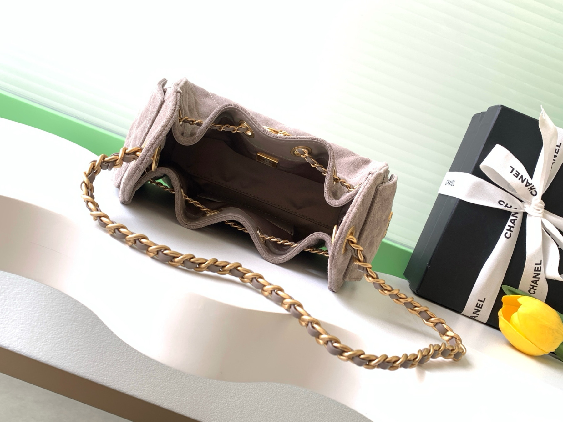 CHANEL 25C Bucket Bag 20x22x12.5cm