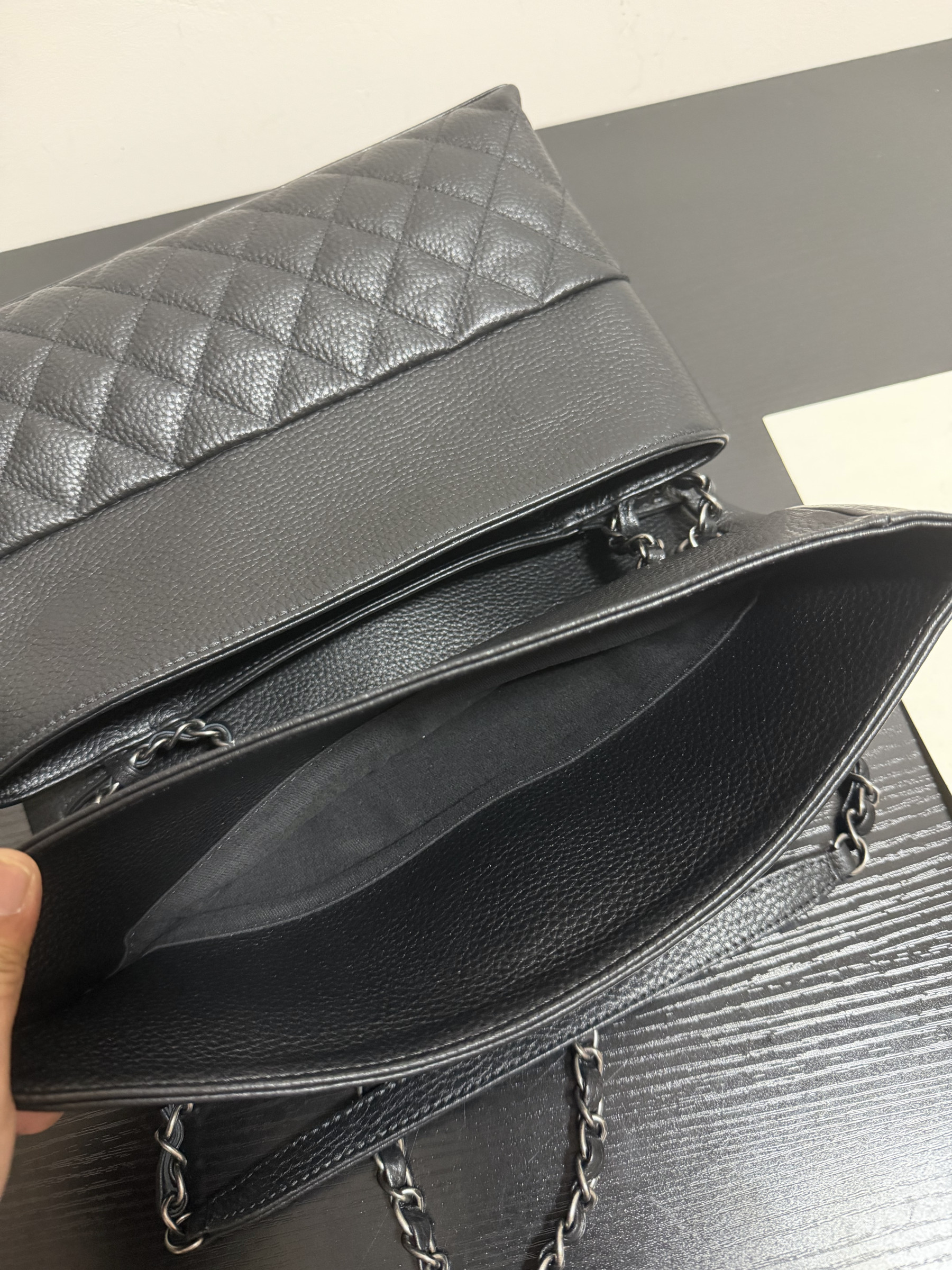 Chanel Hampton Flap Handbag AS7095 32x19x7.5cm
