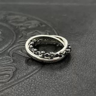Ch*0me He**ts triple ring cross flower ring