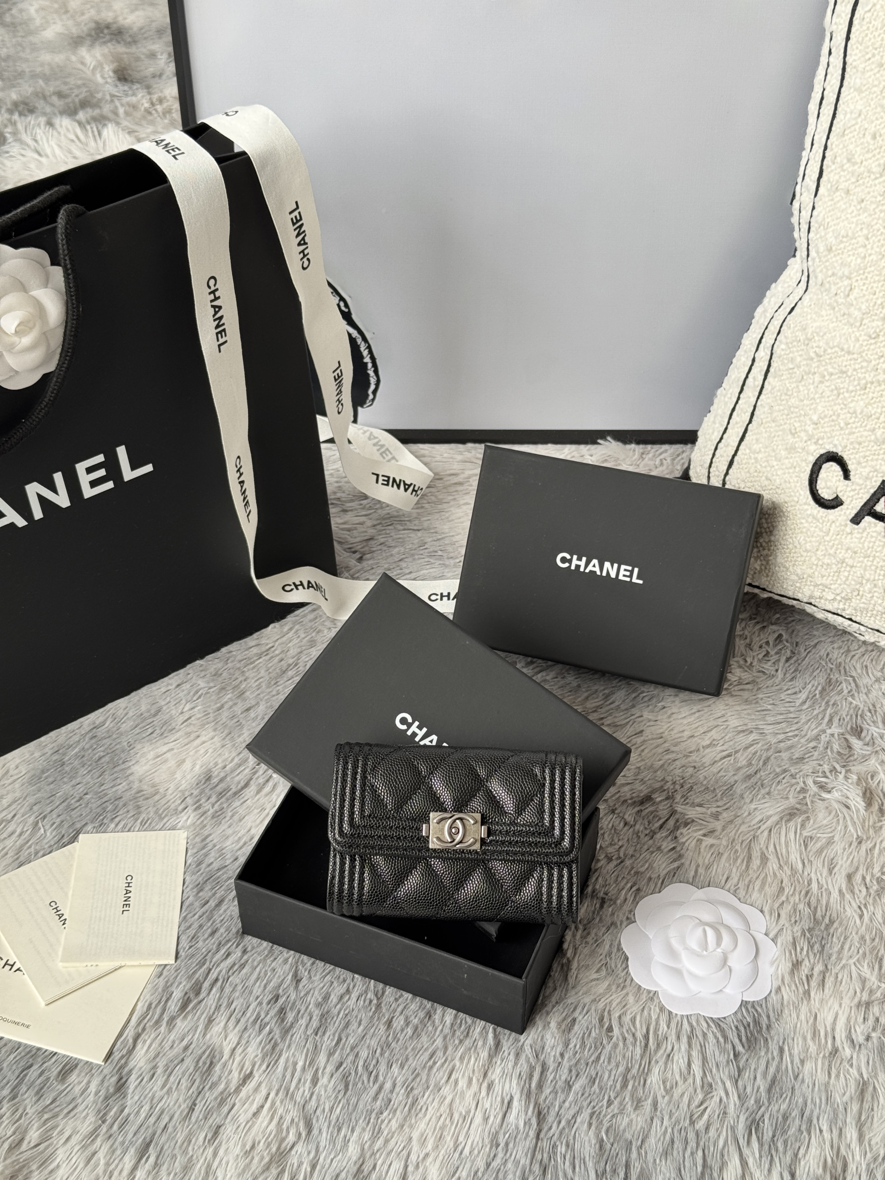 Chanel BOY CHANEL Flap Card Holder A80603 7.5x11.3x2.1cm