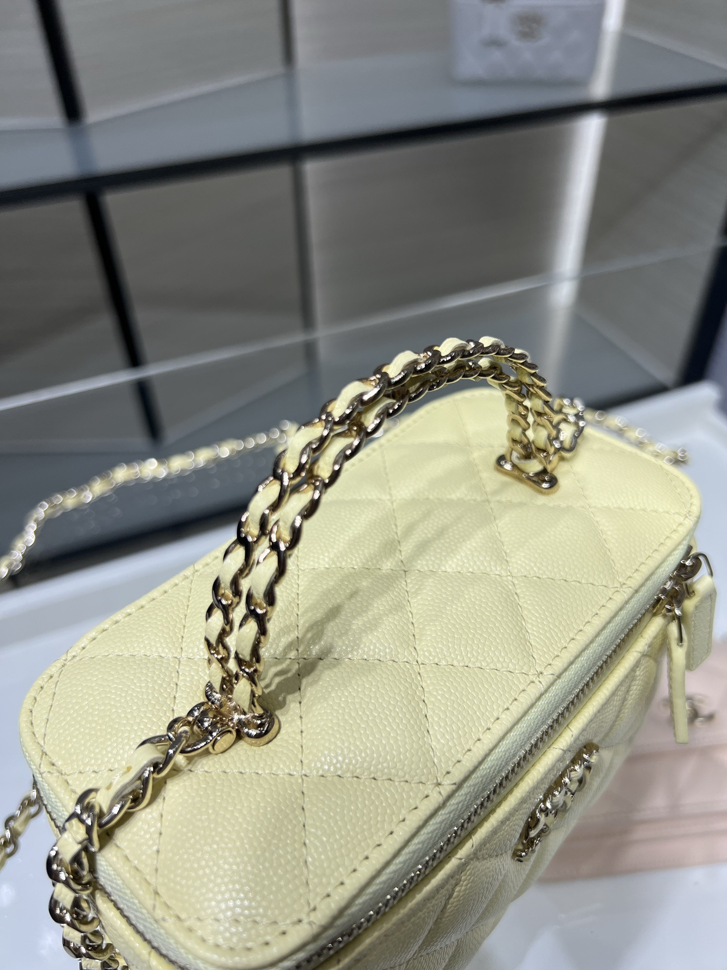 CHANEL Vanity With Chain AP5182 9.5x17x8cm