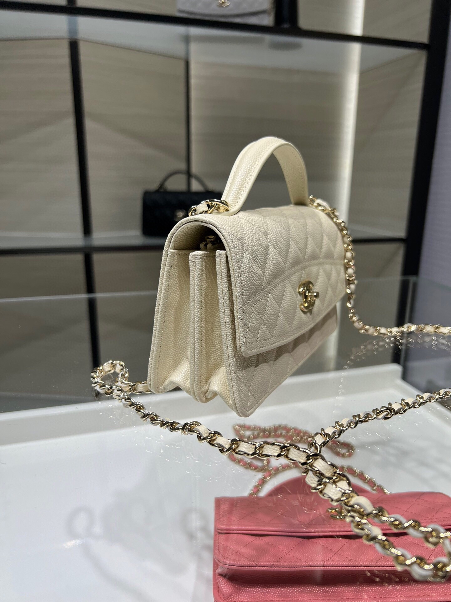 Chanel Mini Coco Handle Bag AP4402 19x11x6cm