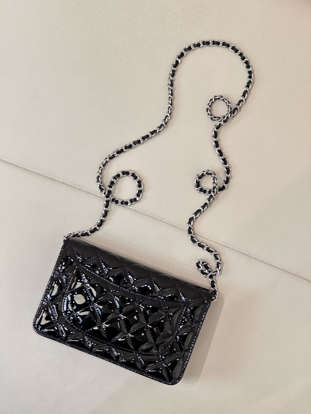 CHANEL WOC CLASSIC WALLET ON CHAIN 13x19x3cm