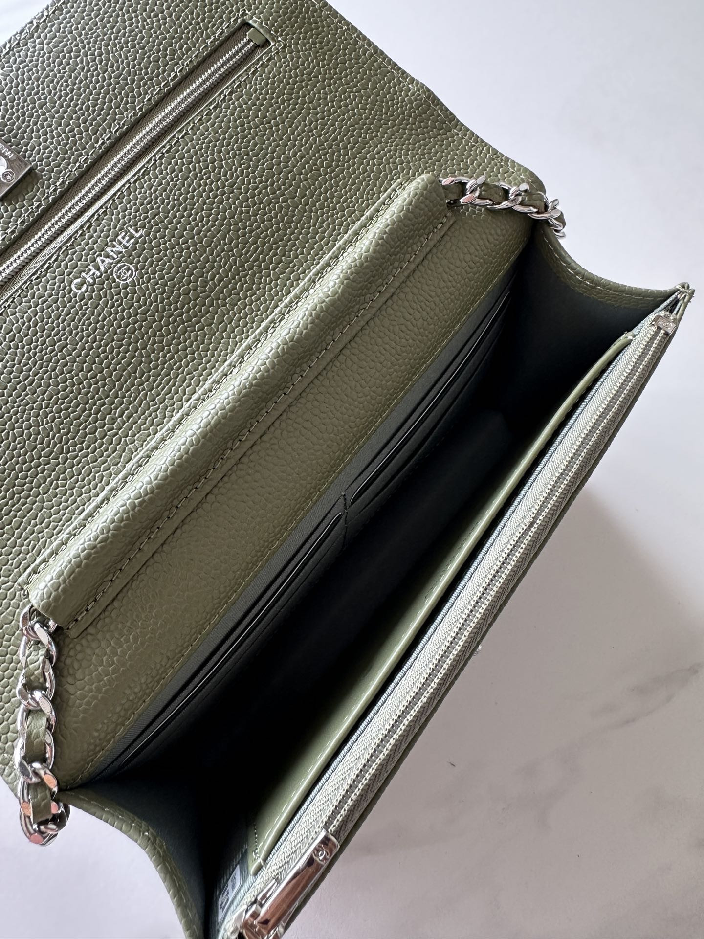 CHANEL WOC CLASSIC WALLET ON CHAIN 13x19cm
