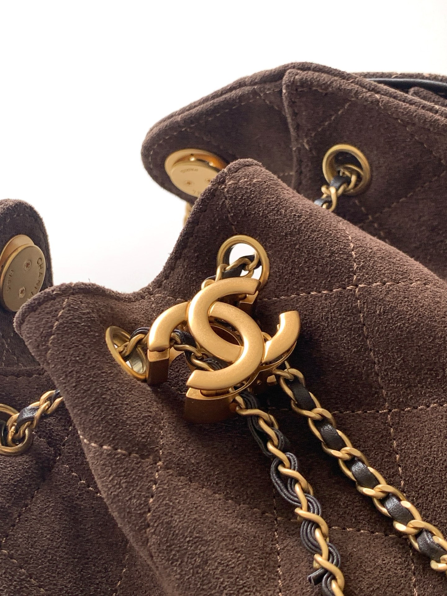 CHANEL 25C Bucket Bag 20x22x12.5cm