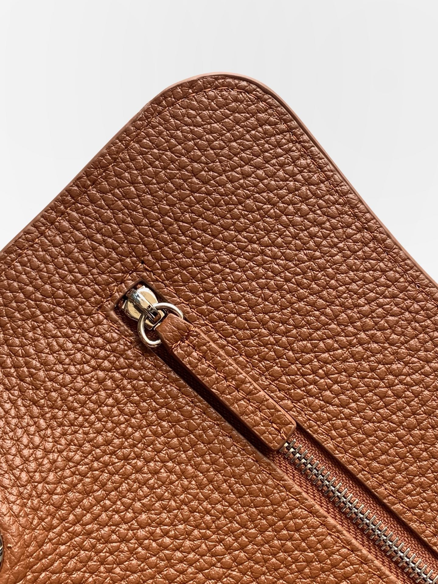 Chanel Maxi Flapbag Gold hardware AS6231 19.5x32x10cm