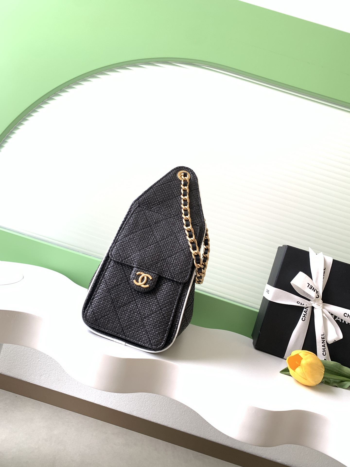 CHANEL Kleine Chanel 25 tas AS5631 30x26x14cm
