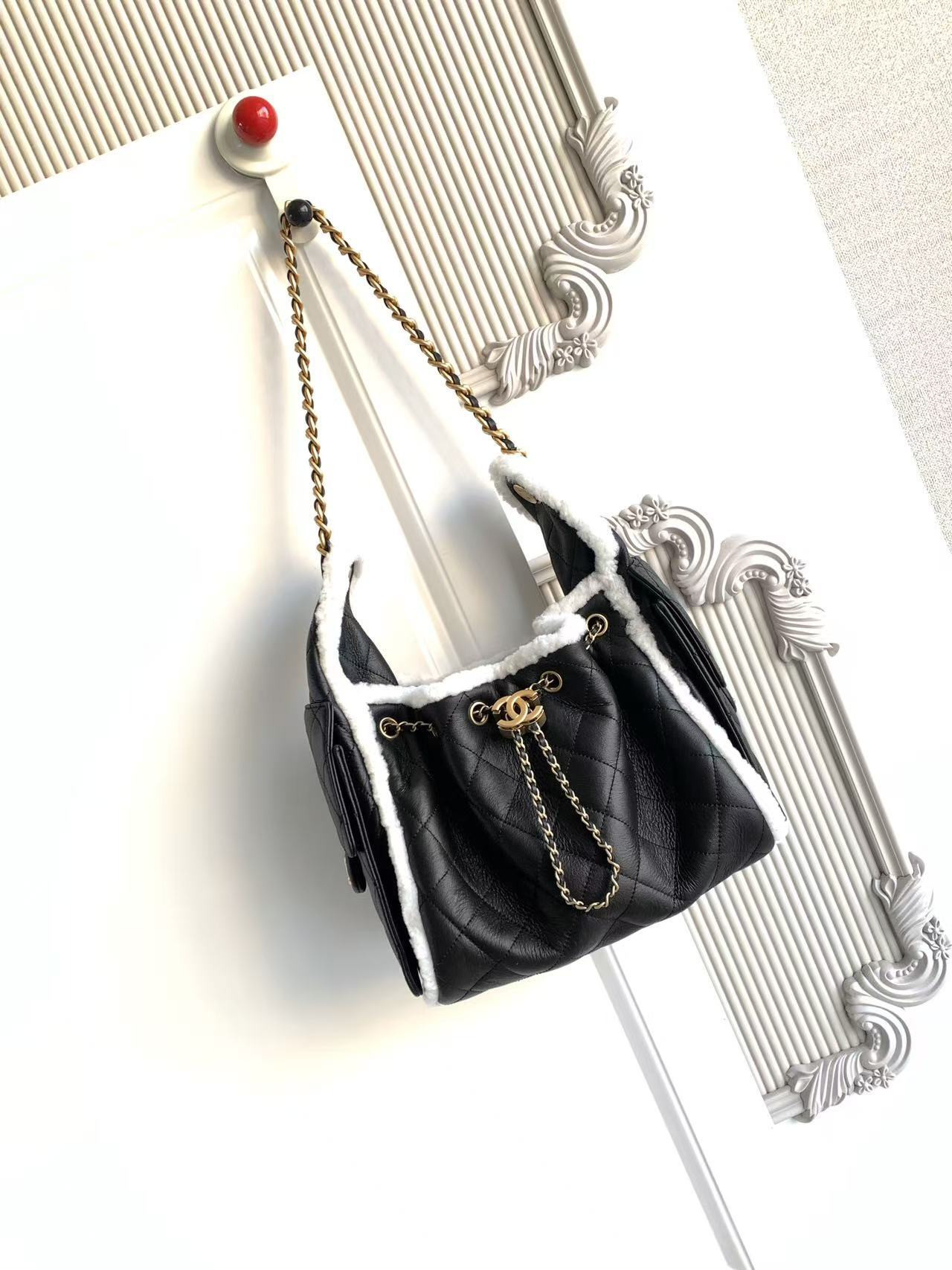 CHANEL 25C Bucket BAG 30x26x14cm