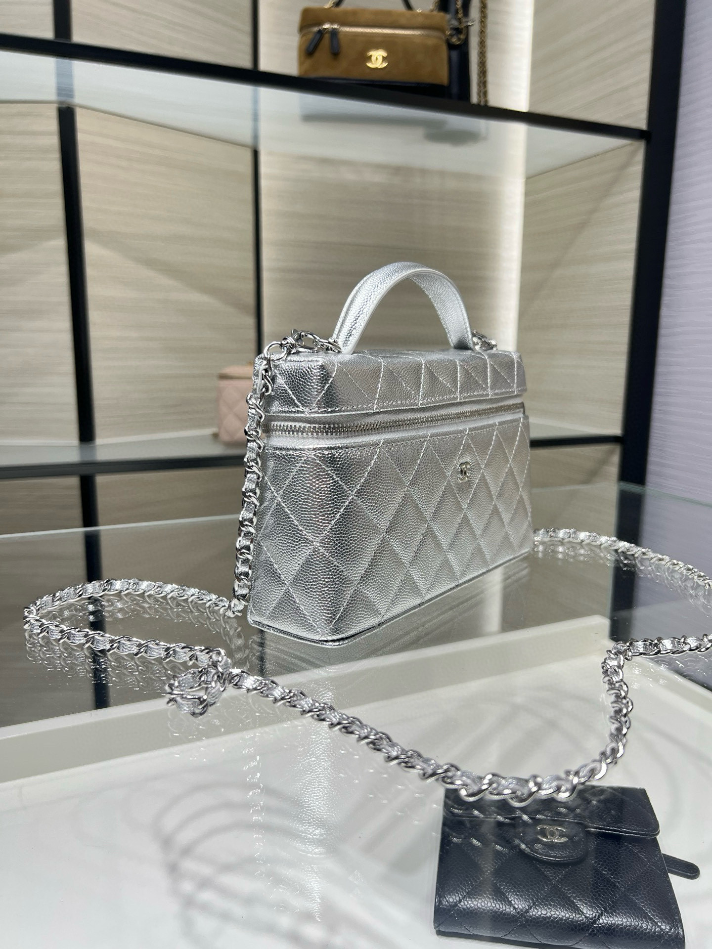 CHANEL Classic Vanity with chain Handbag AP4385 17x19.5x5cm
