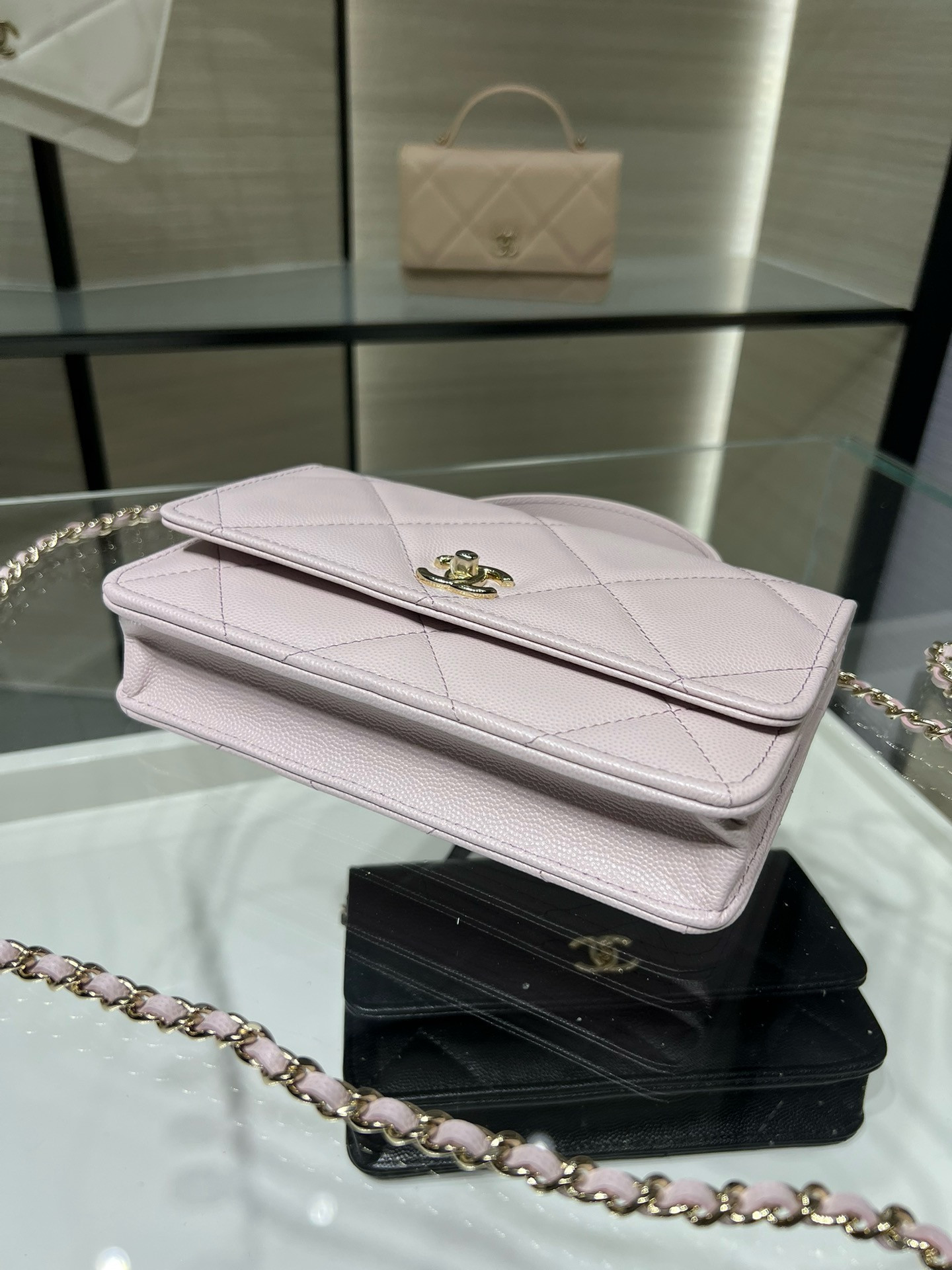 Chanel FLAP BAG WITH TOP HANDLE 19x12x3.5cm