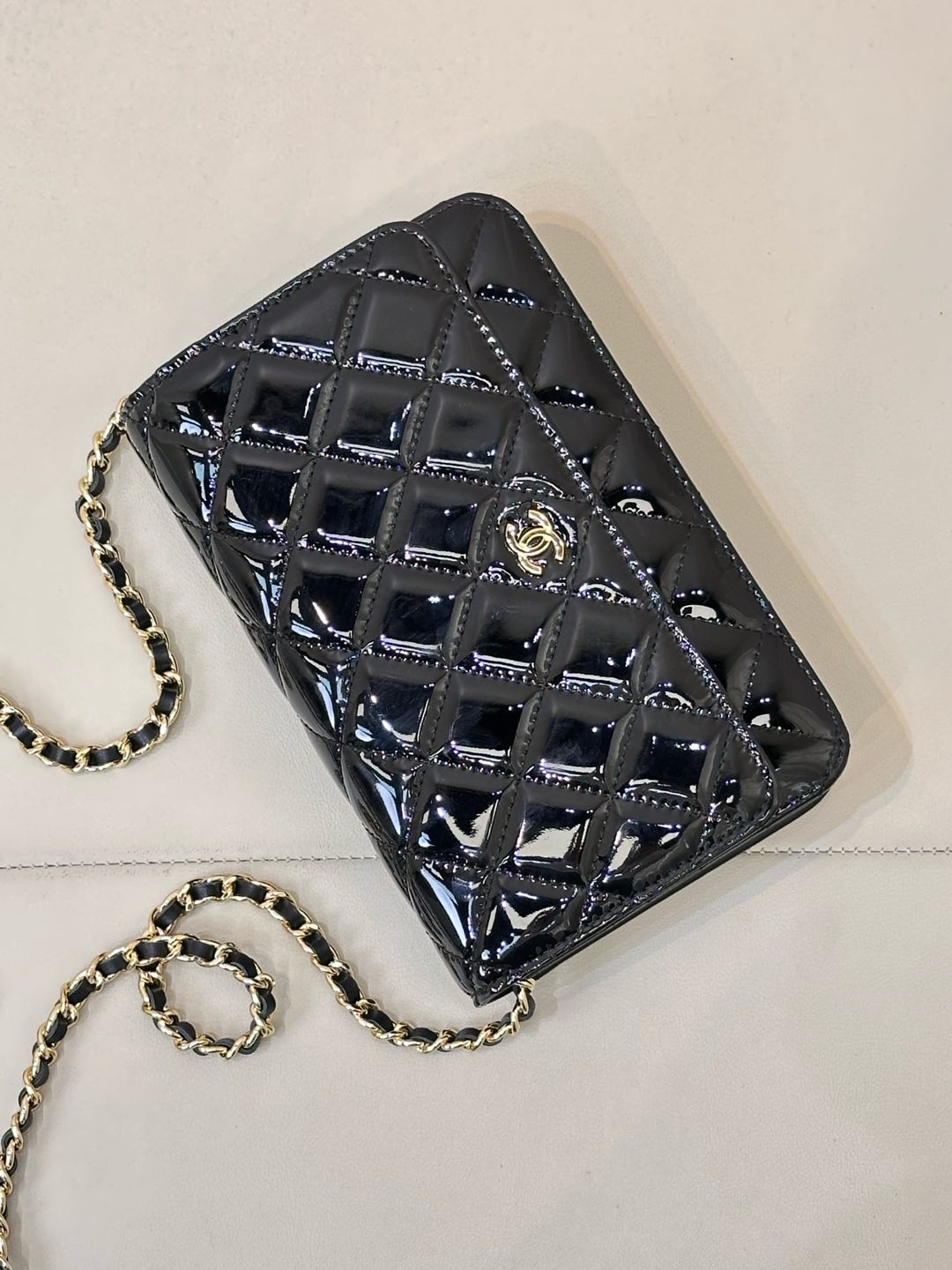 CHANEL WOC CLASSIC WALLET ON CHAIN 13x19x3cm