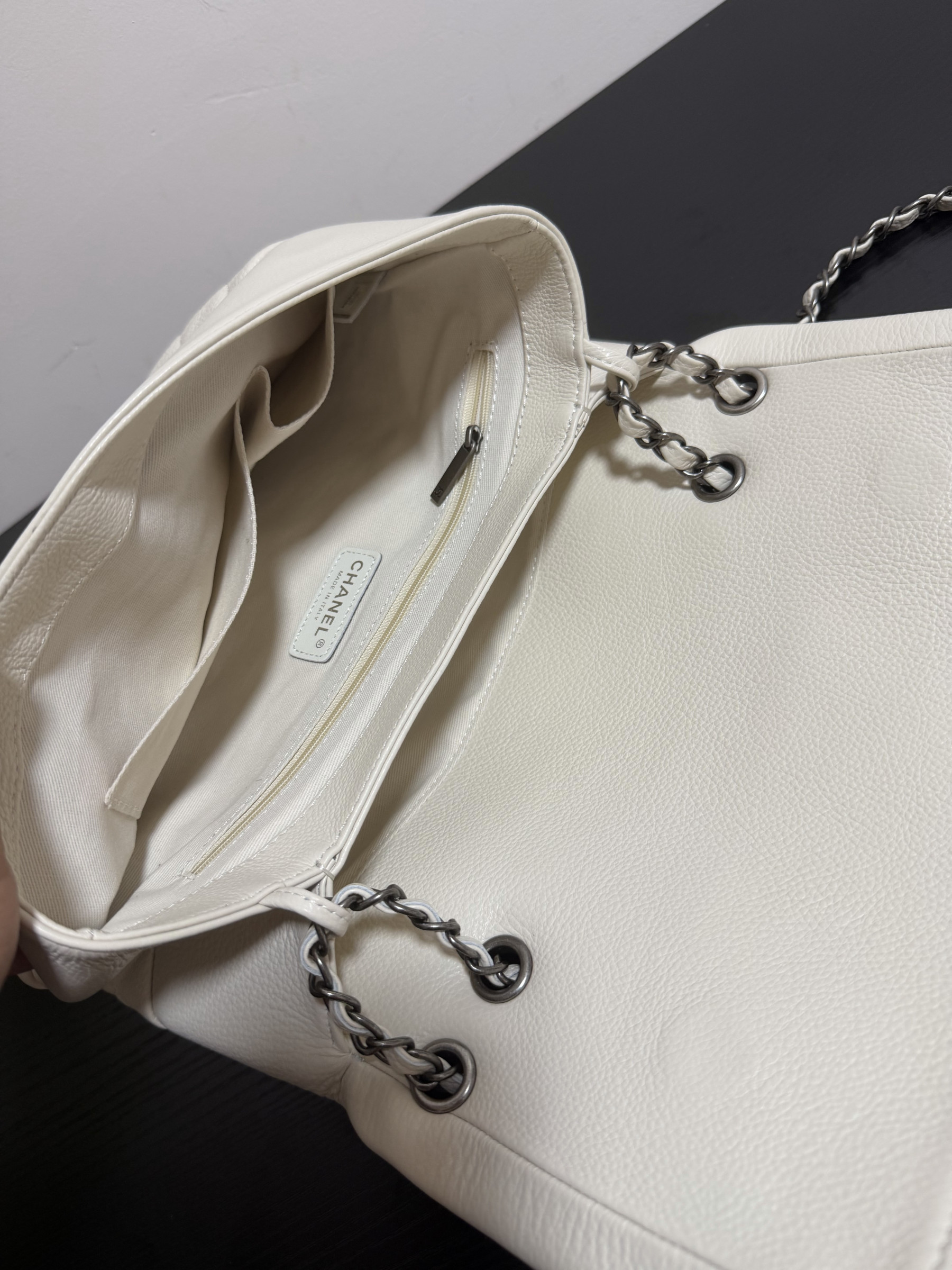 Chanel Hampton Flap Handbag AS7095 32x19x7.5cm
