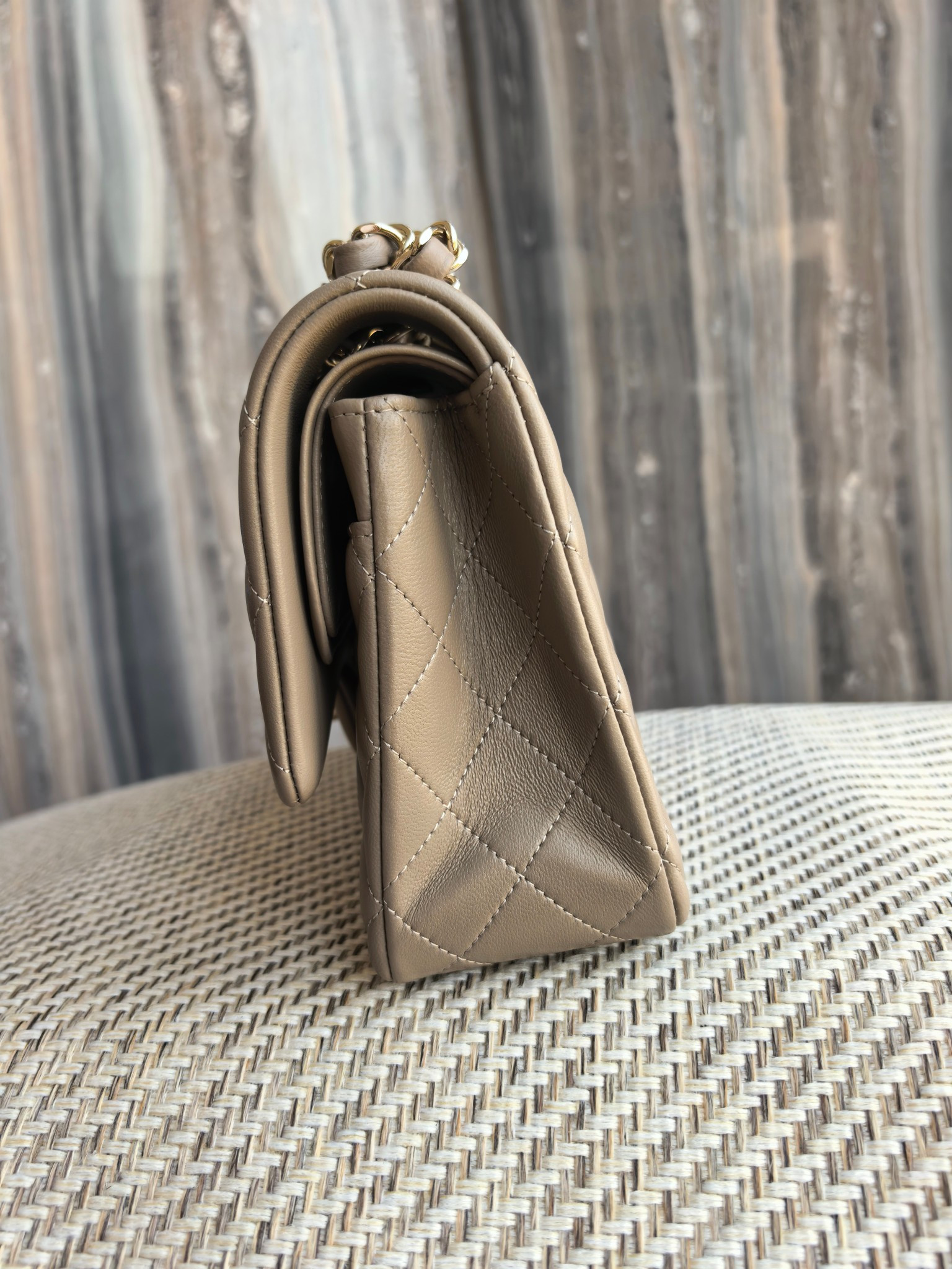 Chanel Classic Flap Bag Light gold hardware 15.5x25.5x6.5cm
