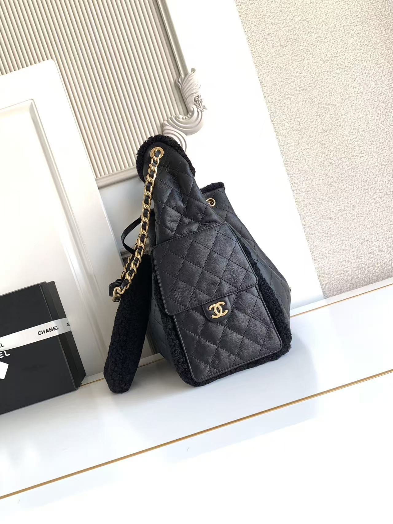 CHANEL 25C Bucket BAG 40x30x15cm