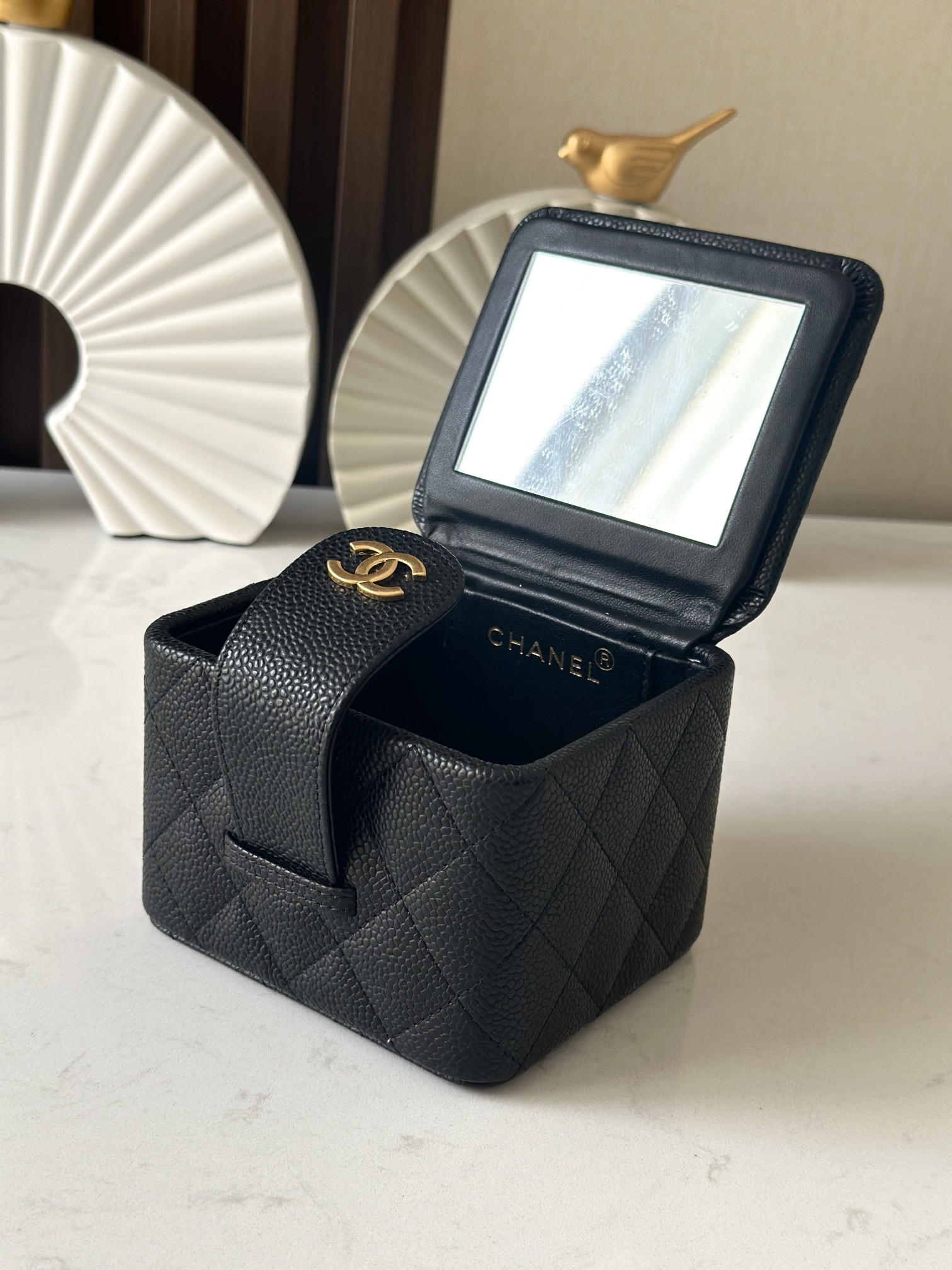 Chanel Vintage Cosmetic Bag 11x9.5x8.5cm