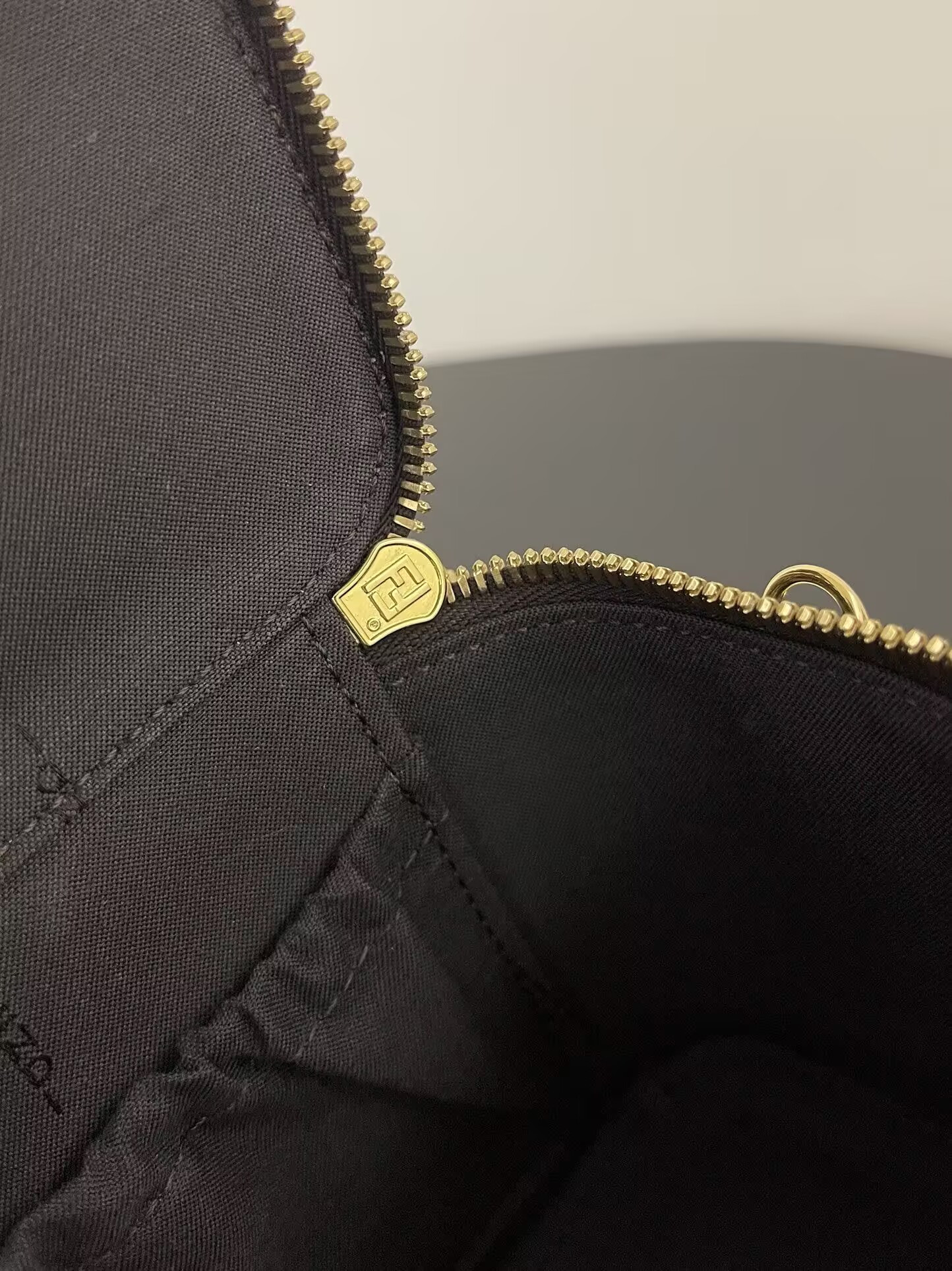 FENDI Vanity Mini Handbag 16x8x11cm