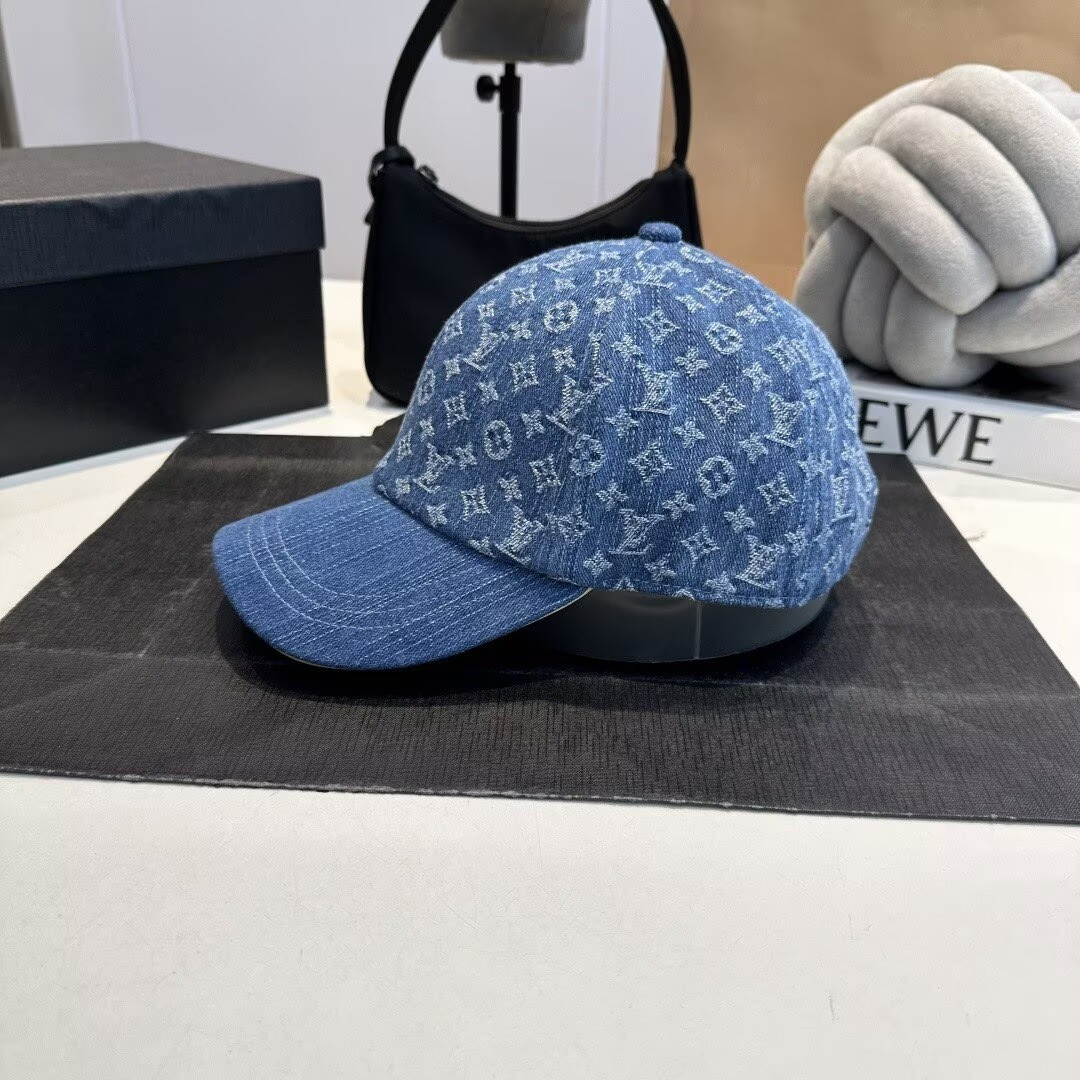 l0vis Vvtt0n baseball cap