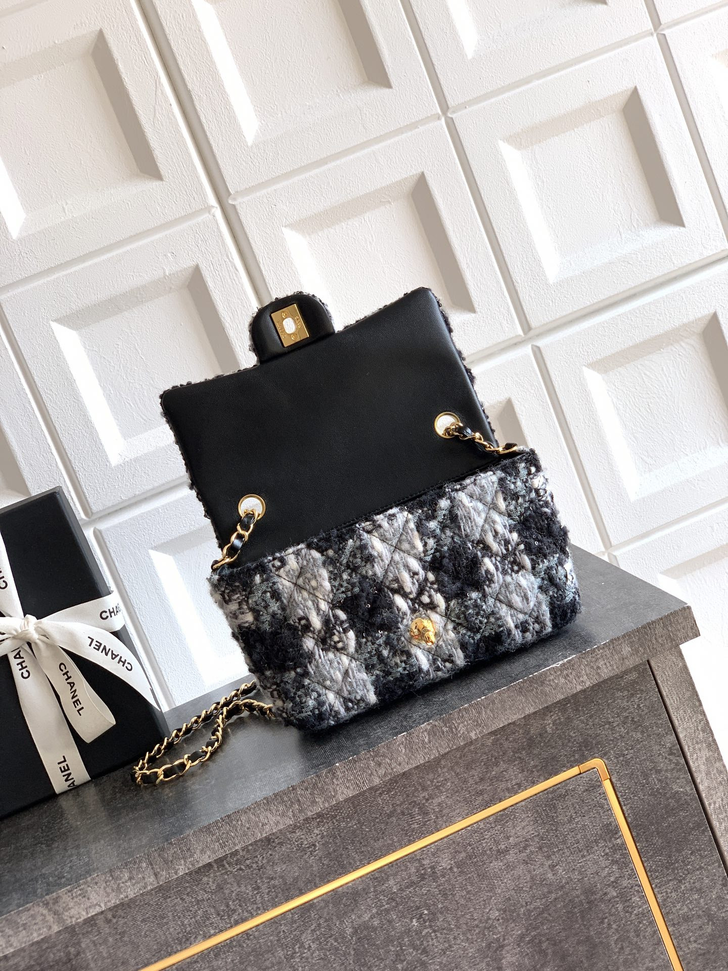 Chanel Mini Flap Bag 20x12x6cm