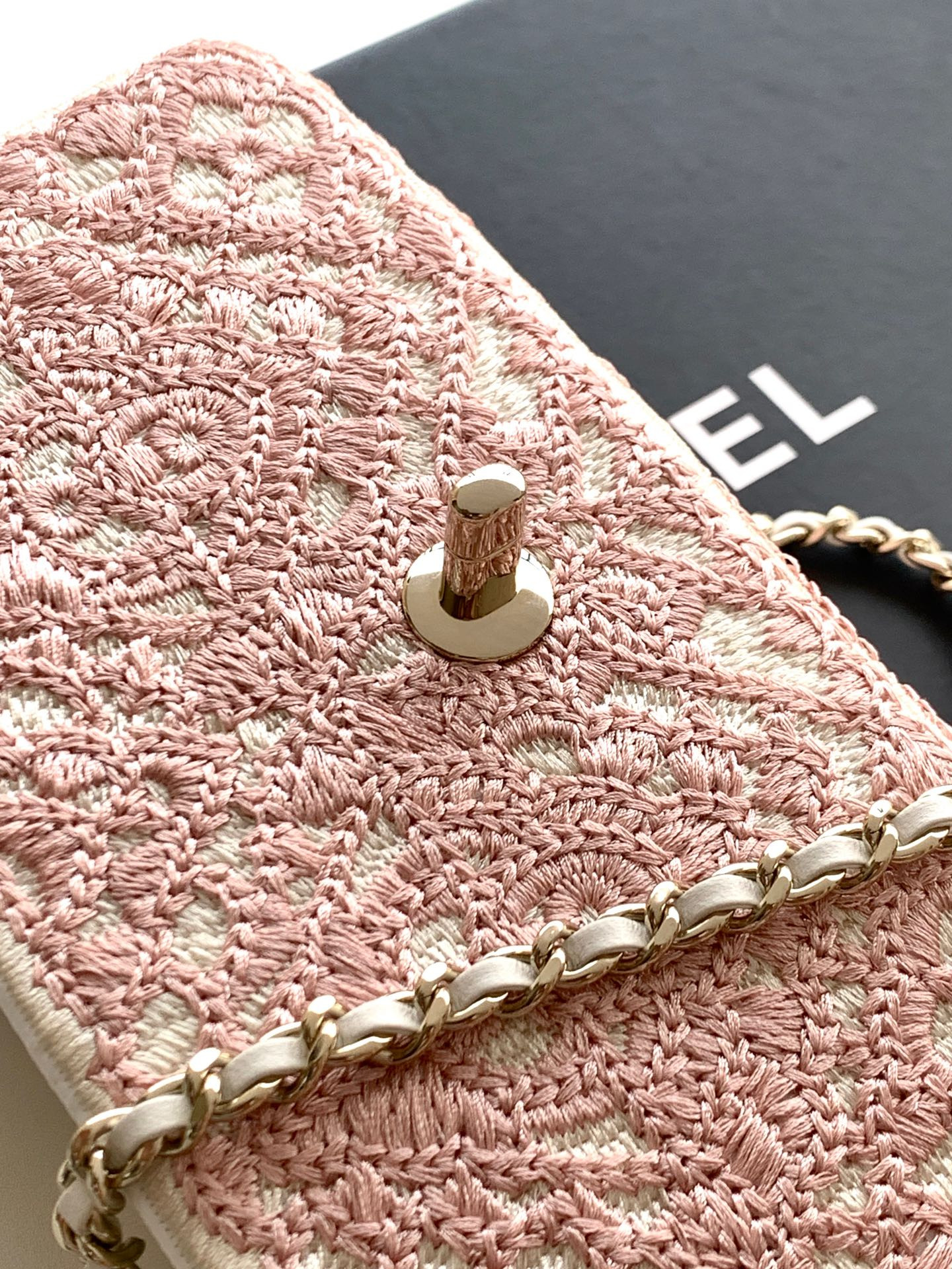 Chanel Flap Bag AS4561 14x21x8cm