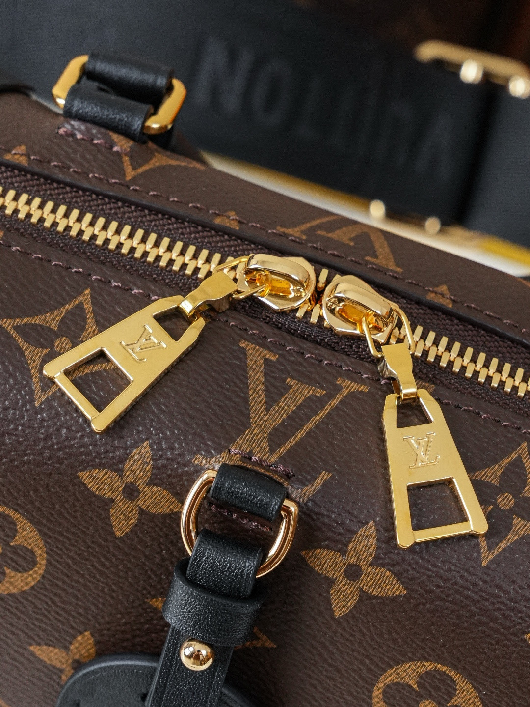 LV PETITE MALLE SOUPLE M45571 20x14x7.5CM